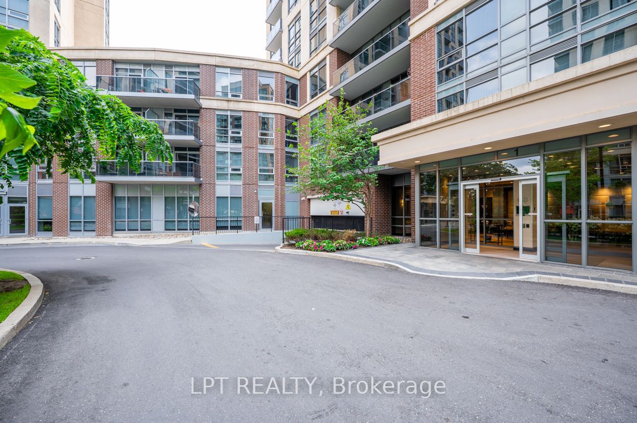 1 Michael Power Place, Toronto, ON M9A 0A1 photo 5