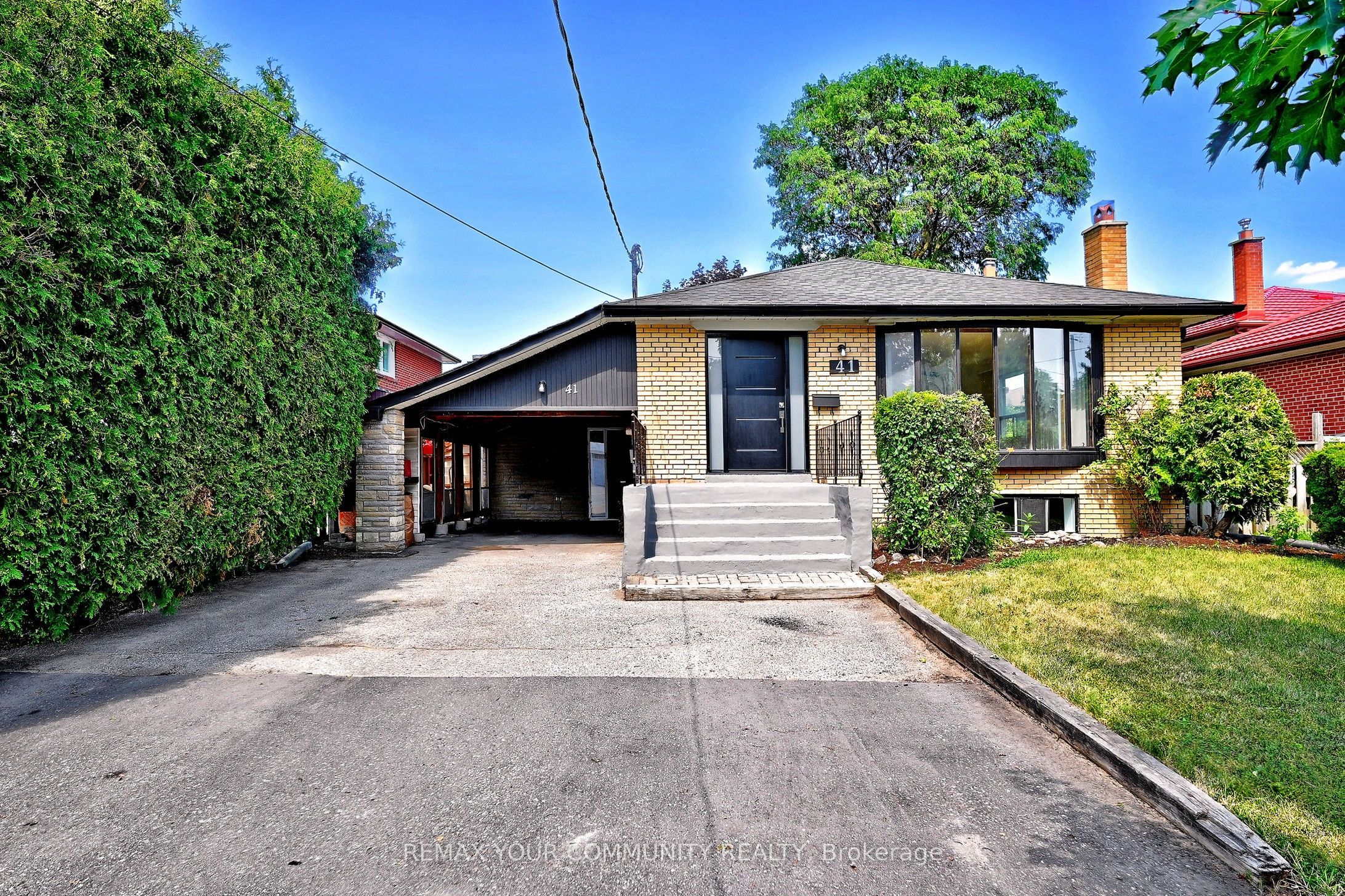 41 Stanwood Crescent, Toronto, ON M9M 2A2 photo 2