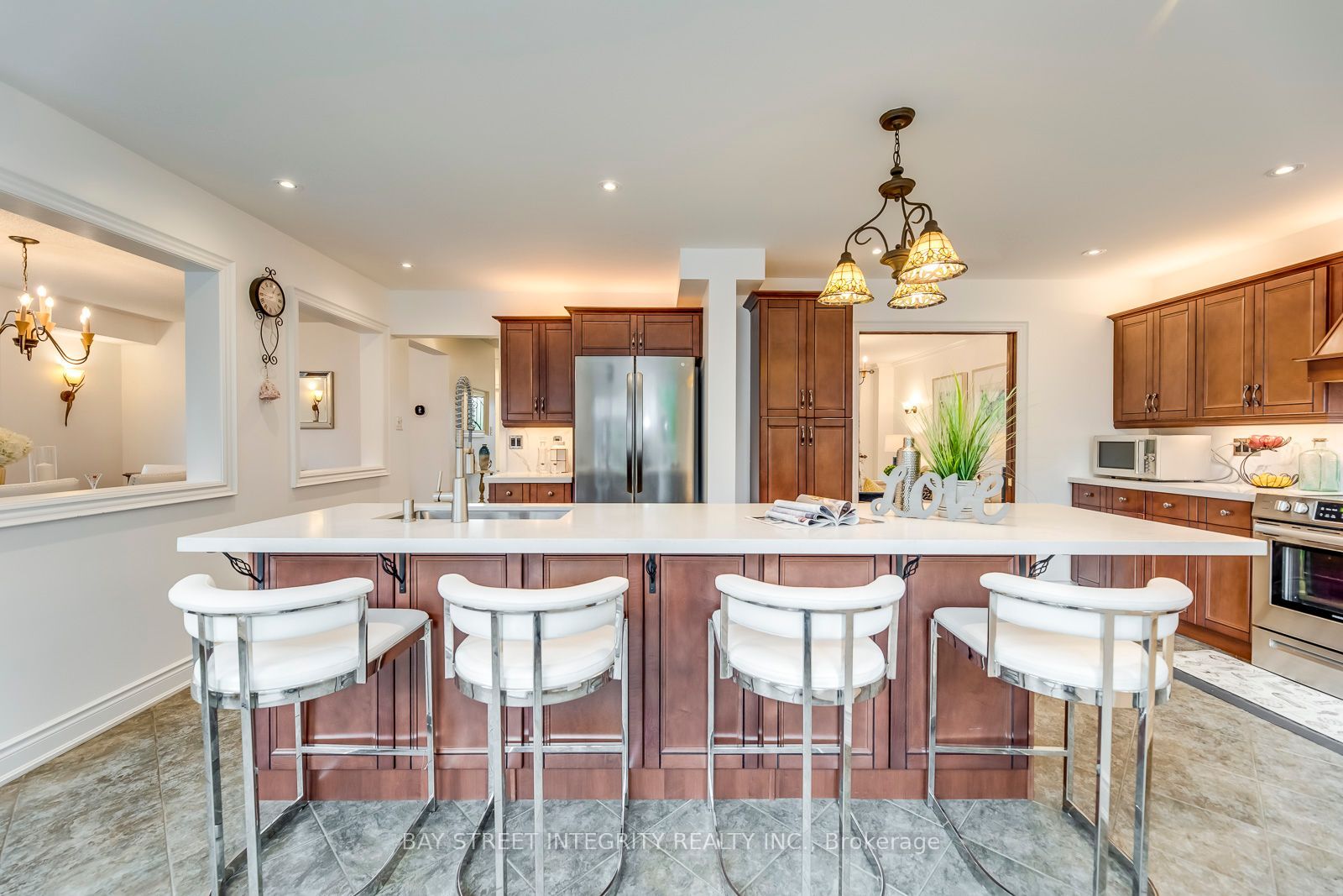 1469 Reeves Gate, Oakville, ON L6M 3E2 photo 3