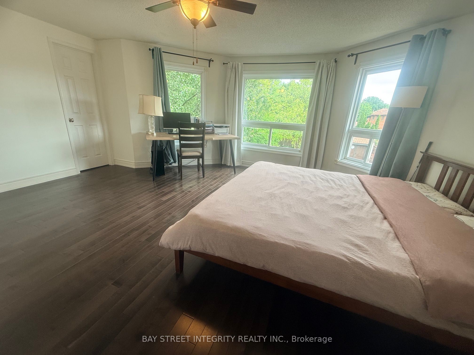 1469 Reeves Gate, Oakville, ON L6M 3E2 photo 5