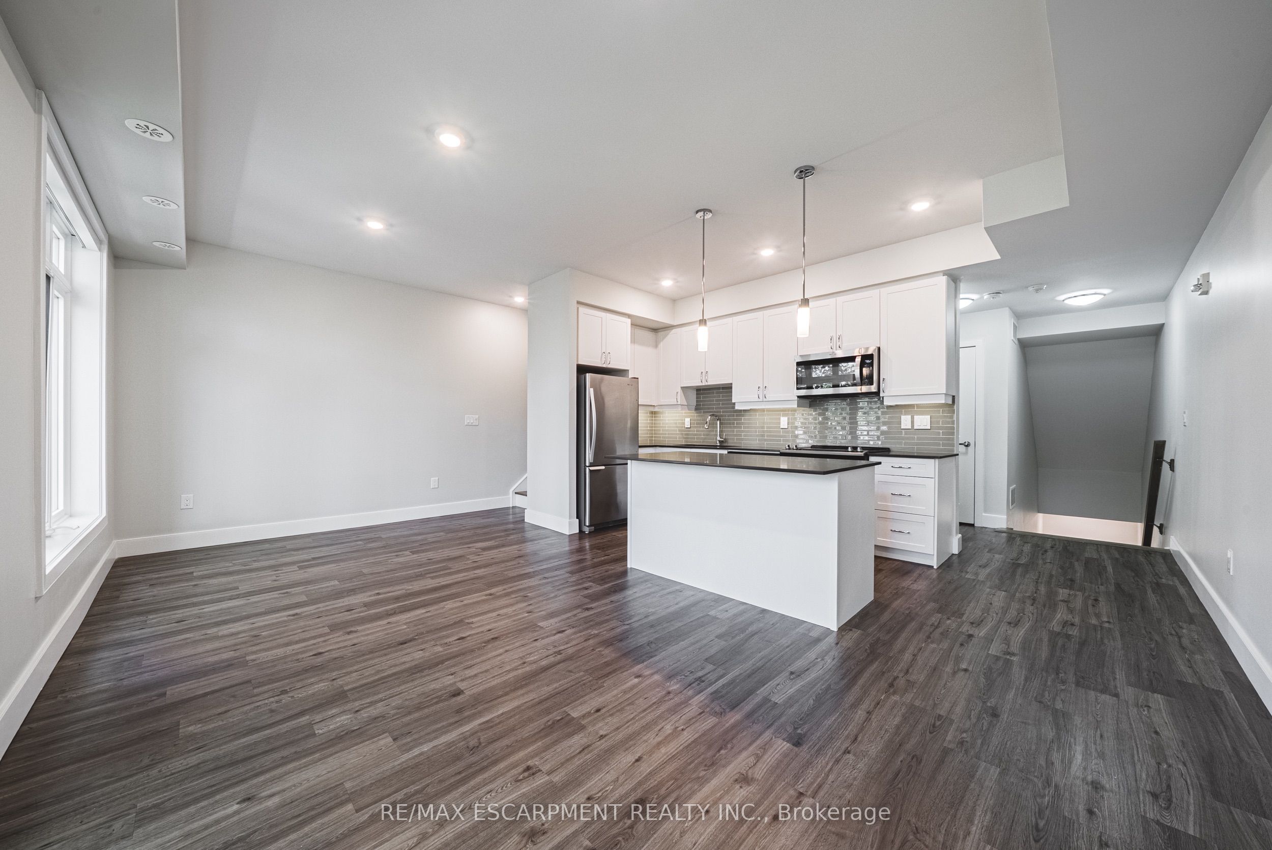 2061 Prospect Street 209, Burlington, ON L7R 1Z2 photo 3