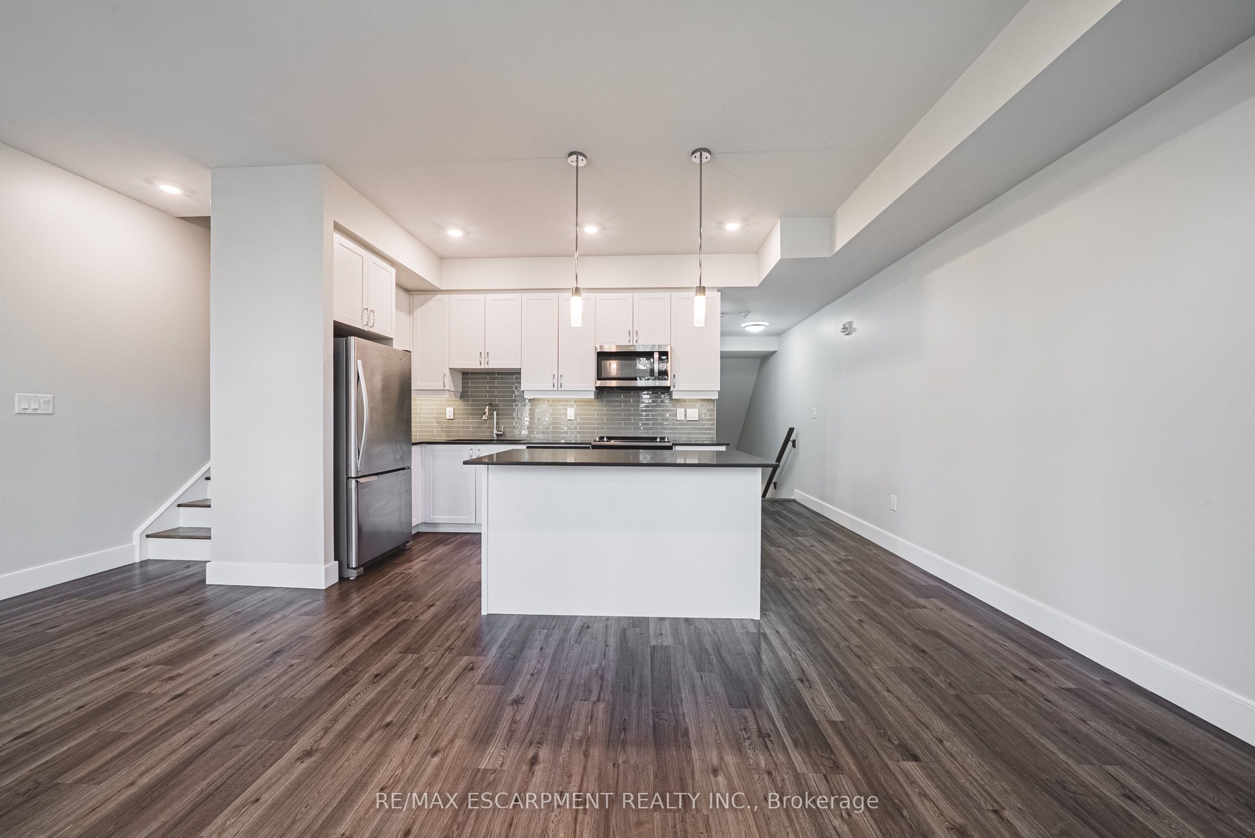 2061 Prospect Street 209, Burlington, ON L7R 1Z2 photo 4