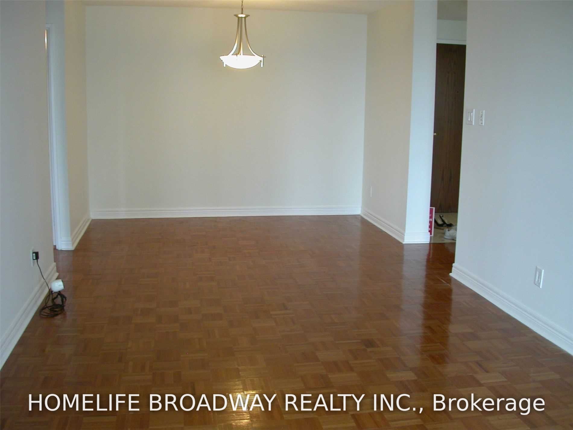 156 Enfield Place 1809, Mississauga, ON L5B 4L8 photo 3