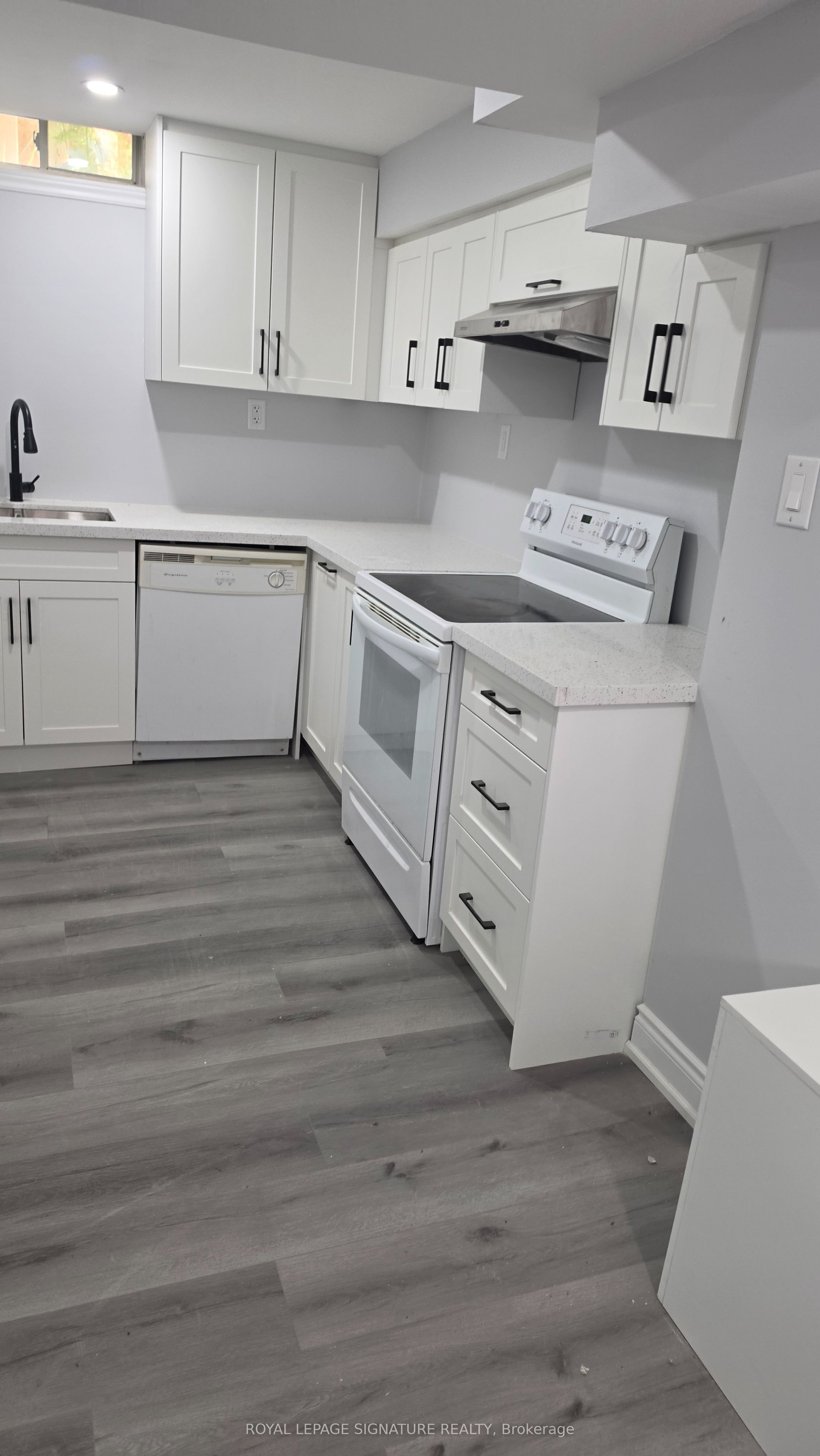 81 Smith Drive Basement, Halton Hills, ON L7G 5S7 photo 3