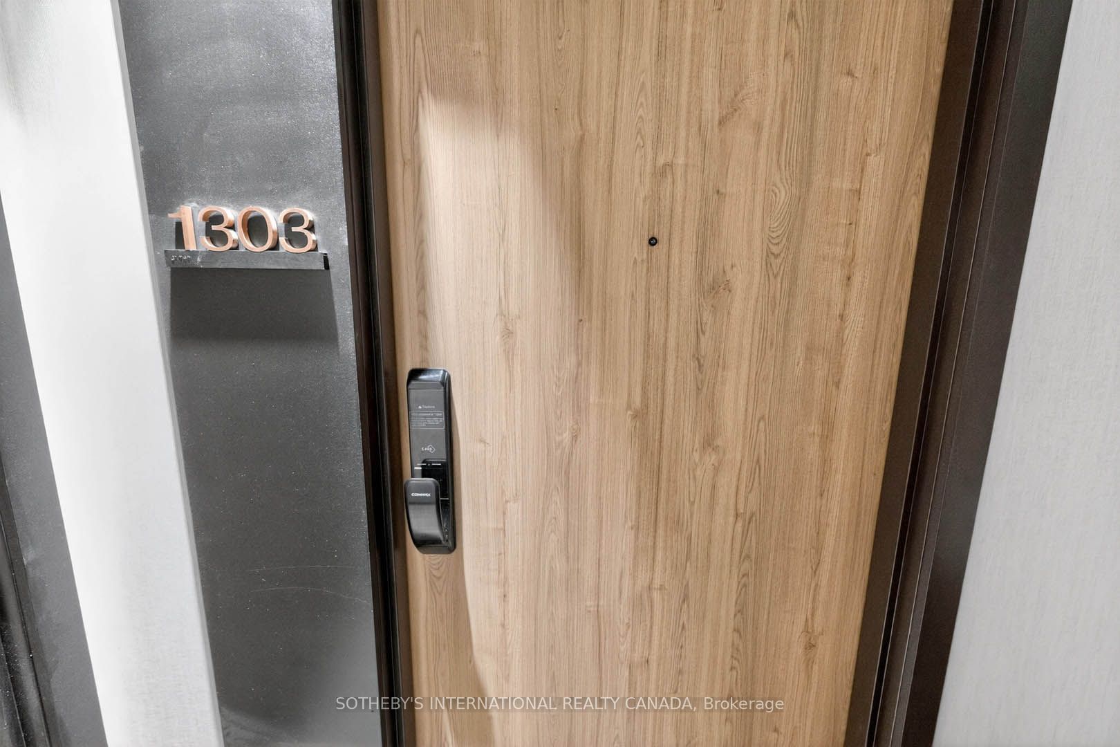 1 Fairview Road E 3203, Mississauga, ON L5A 0B4 photo 2