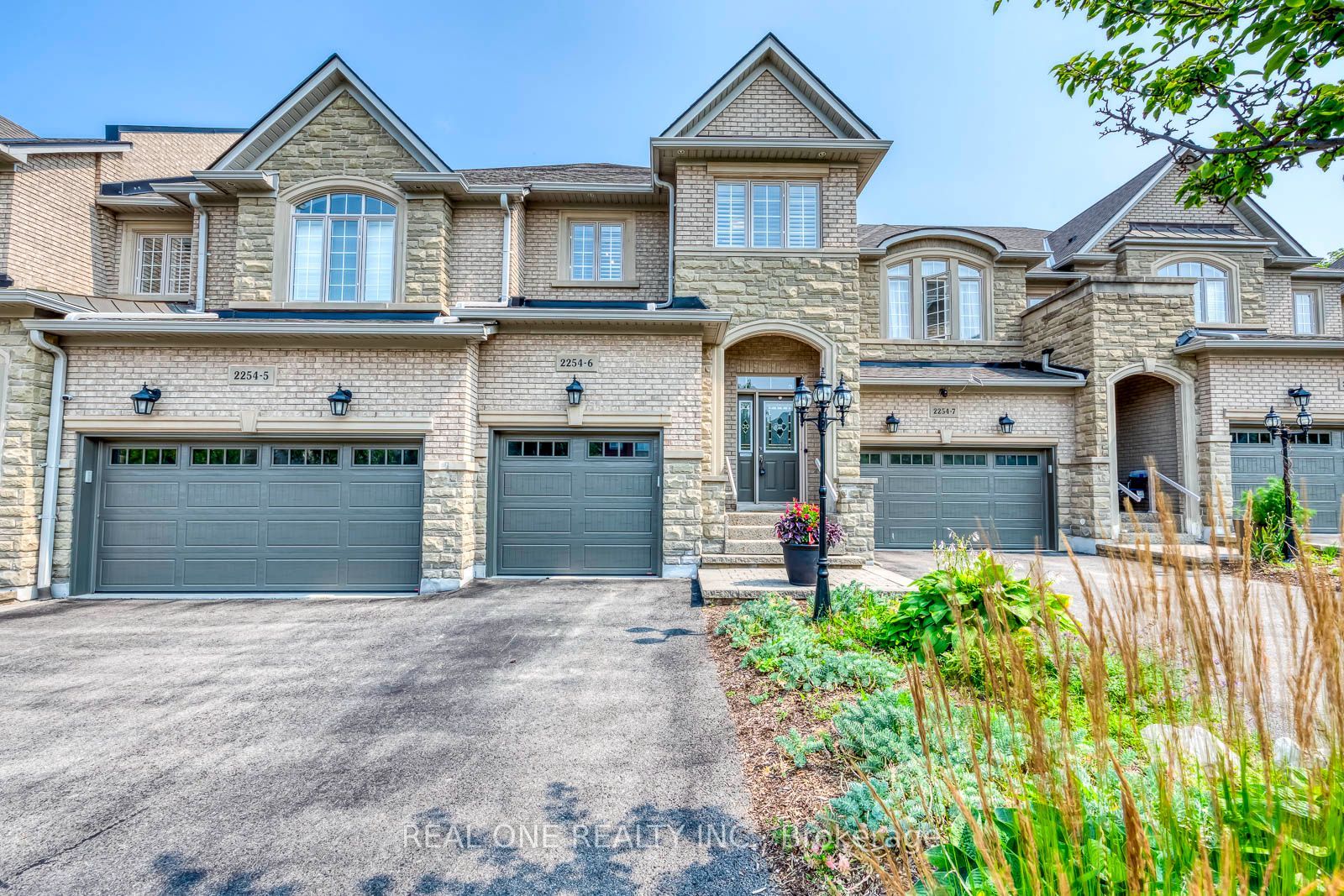 2254 Rockingham Drive 6, Oakville, ON L6H 7H8