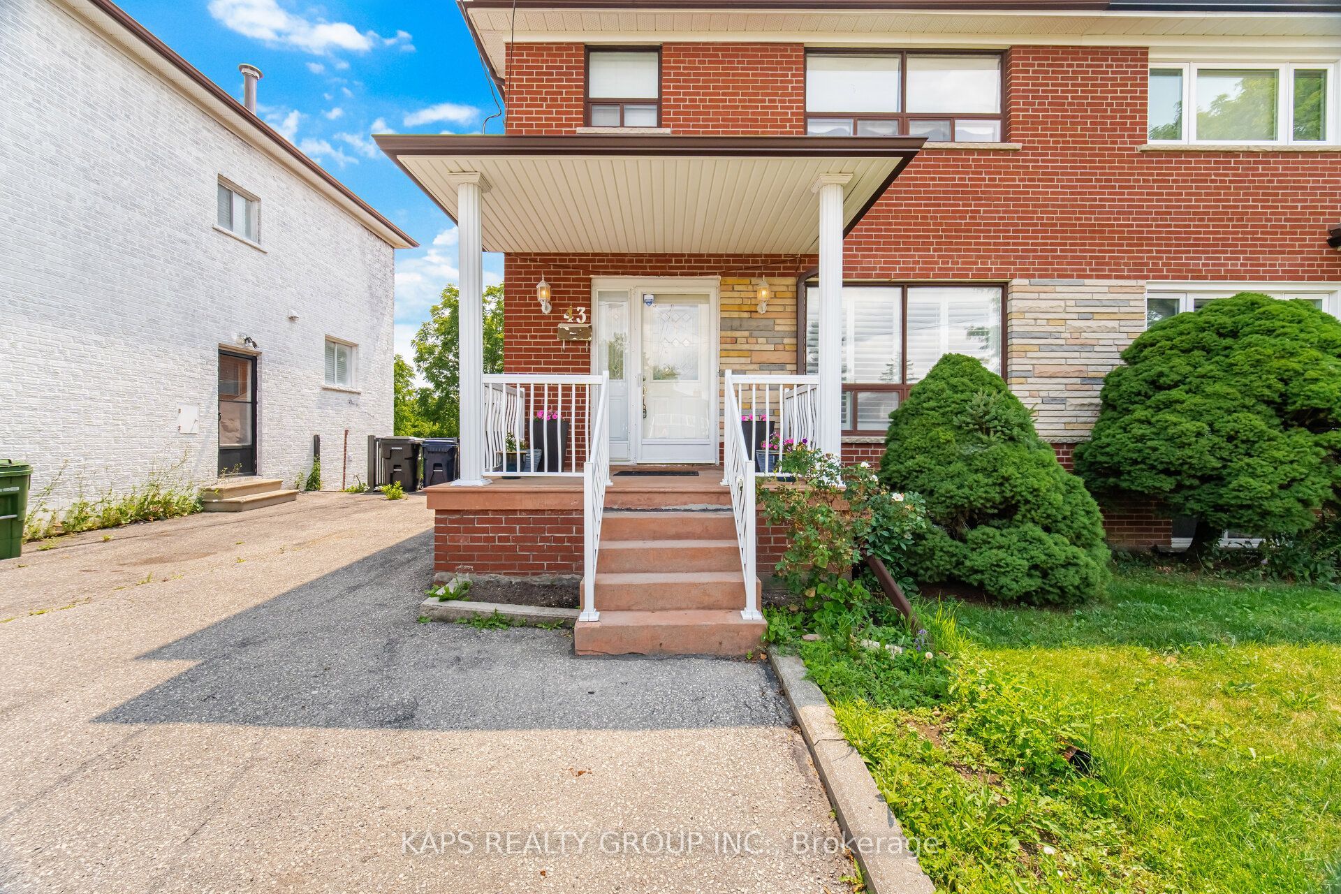 43 Donofree Road, Toronto, ON M6L 2P4 photo 4