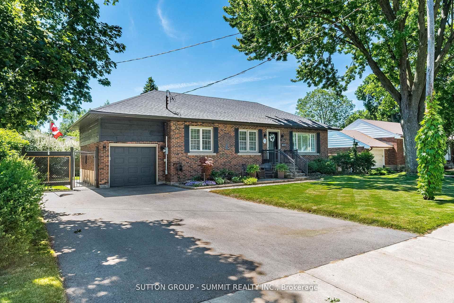 2084 EDINBURGH Drive, Burlington, ON L7R 2C9 photo 2