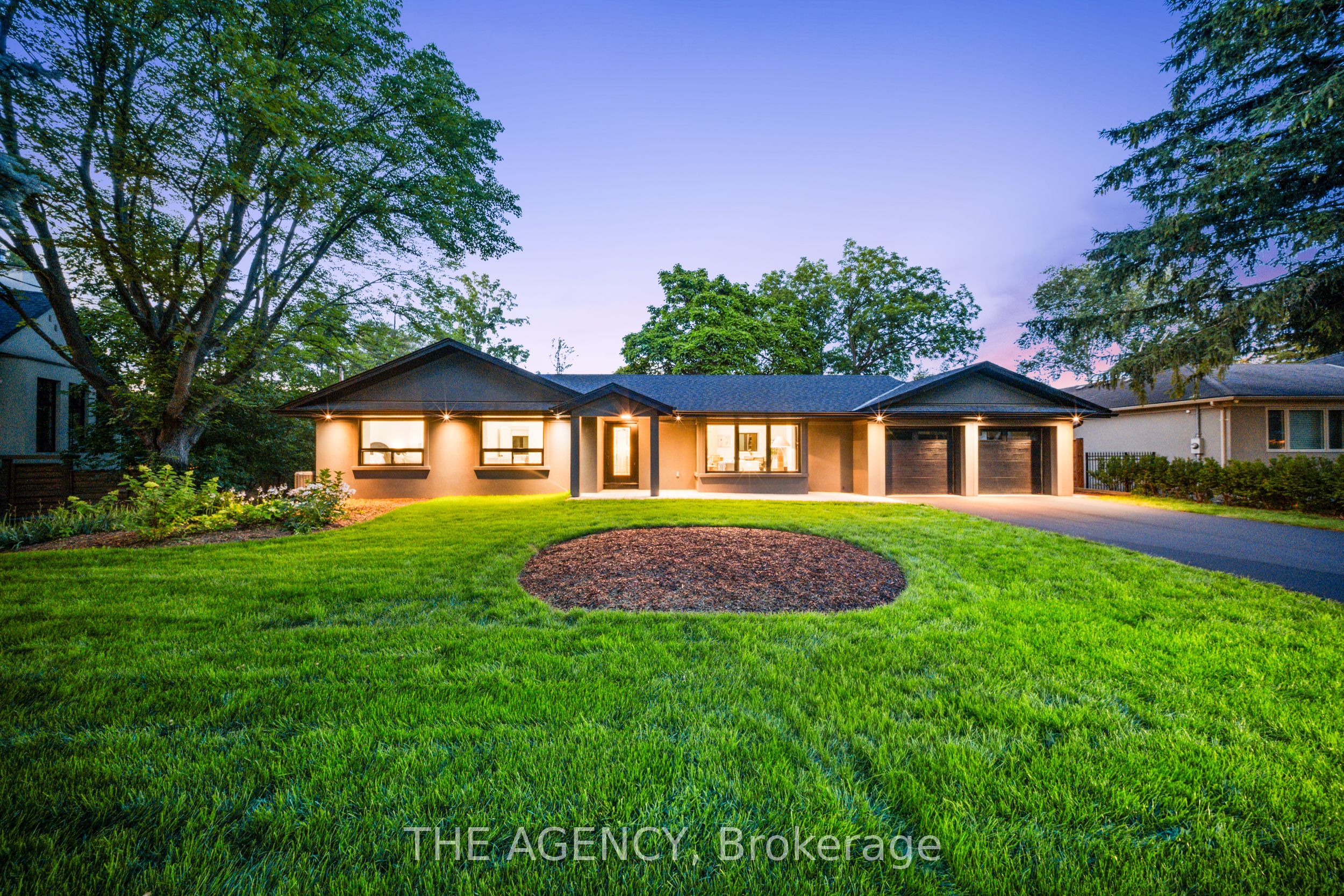 201 Trelawn Avenue, Oakville, ON L6J 4R3