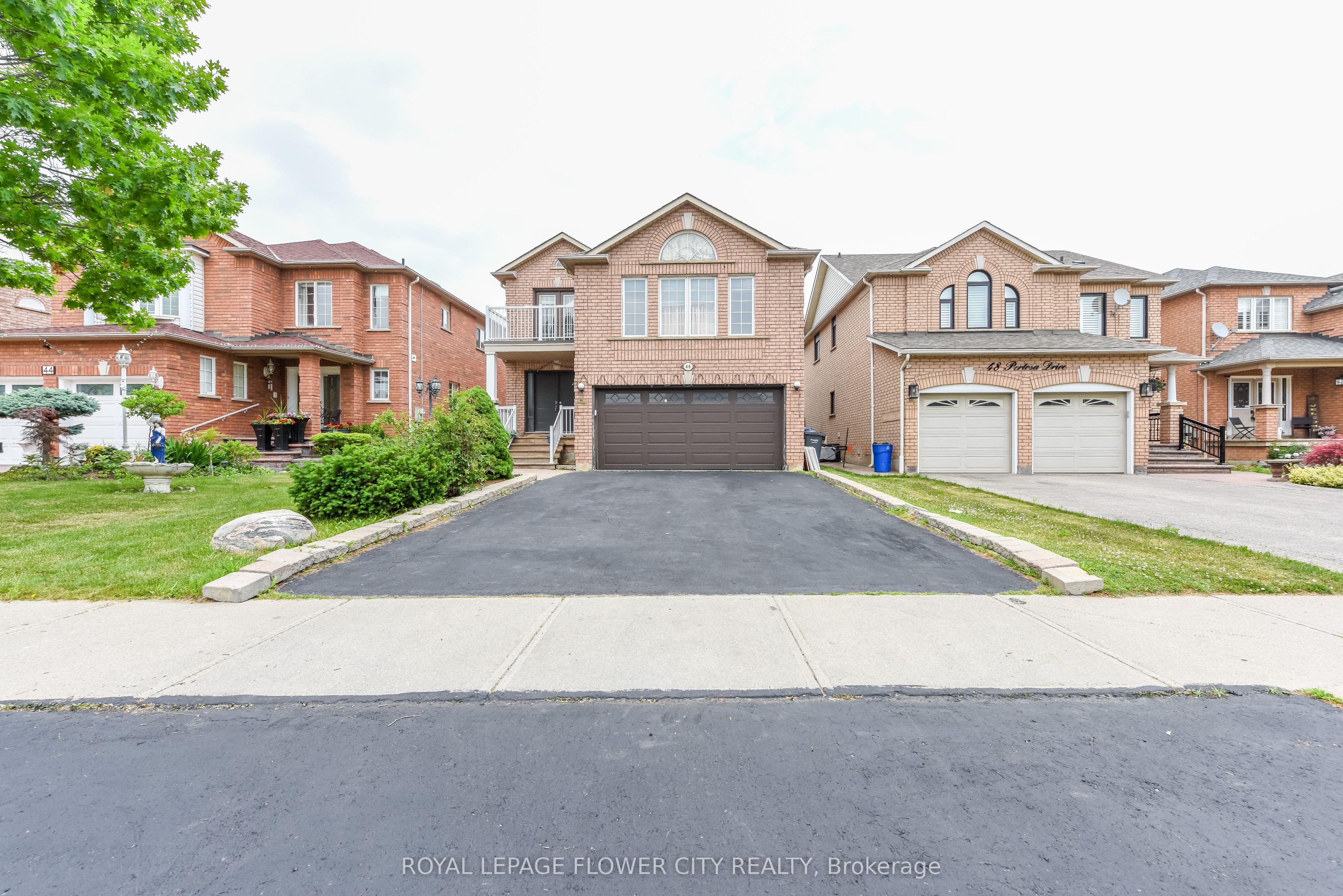46 Pertosa Drive, Brampton, ON L6X 4W8 photo 3