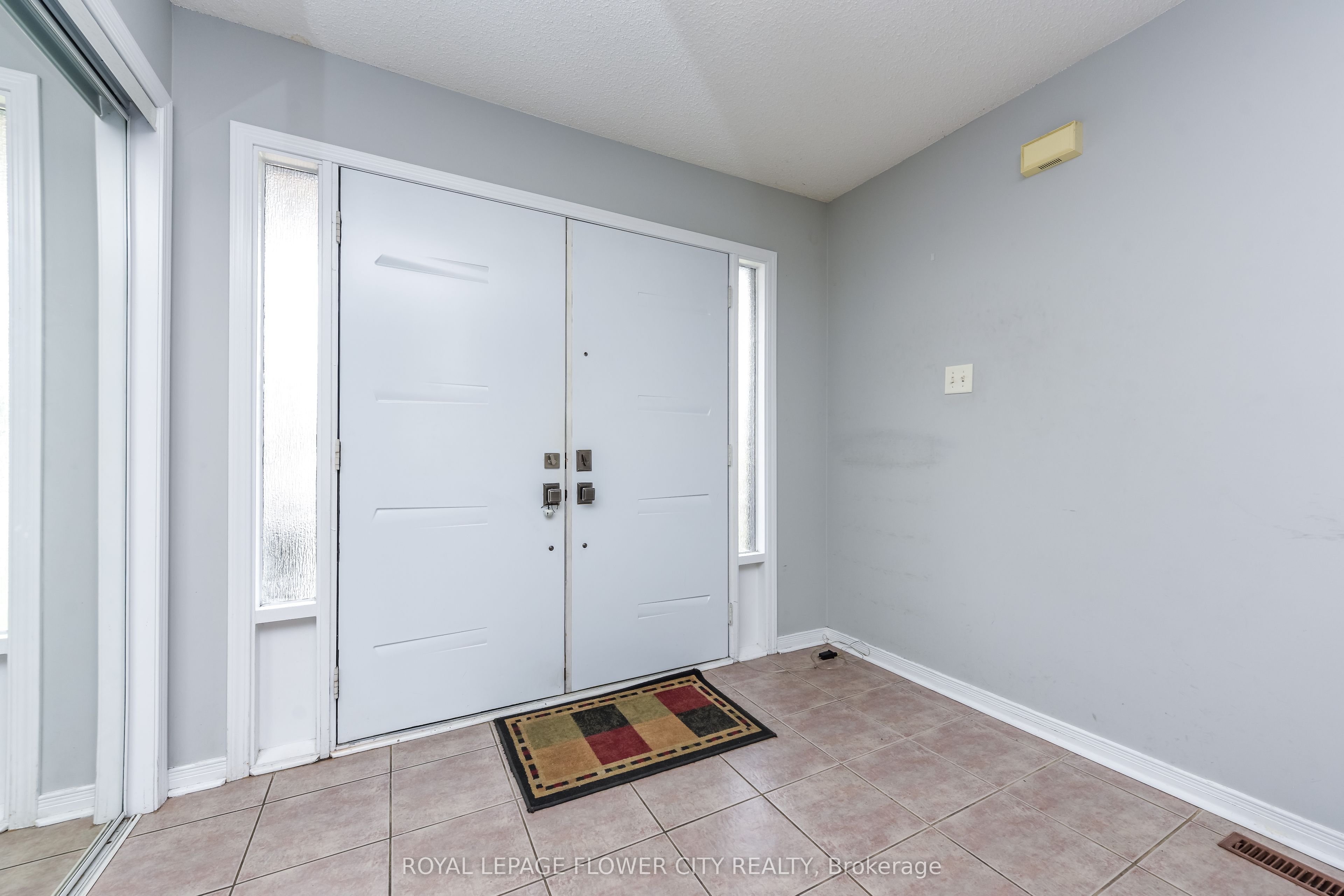 46 Pertosa Drive, Brampton, ON L6X 4W8 photo 4