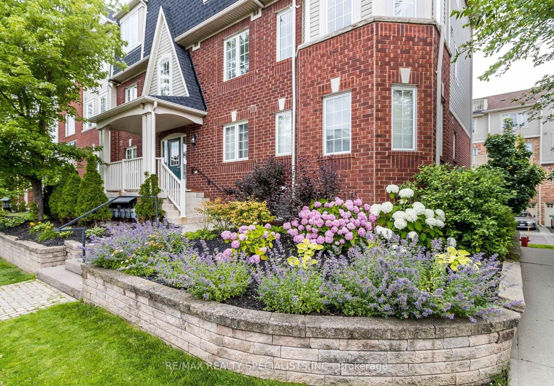 614 Shoreline Drive 5, Mississauga, ON L5B 0A8 photo 2
