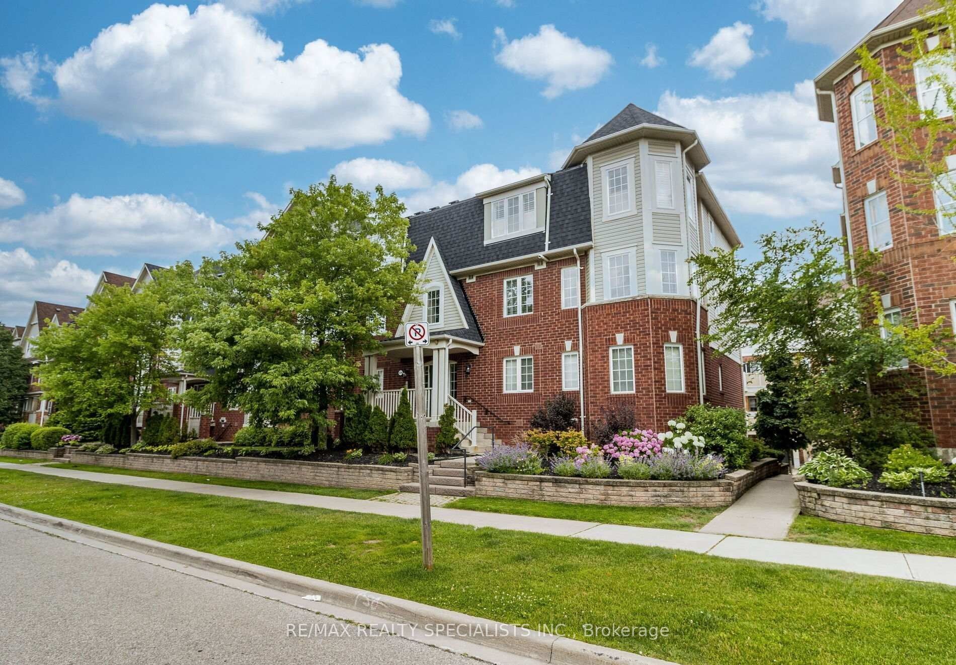 614 Shoreline Drive 5, Mississauga, ON L5B 0A8 photo 5
