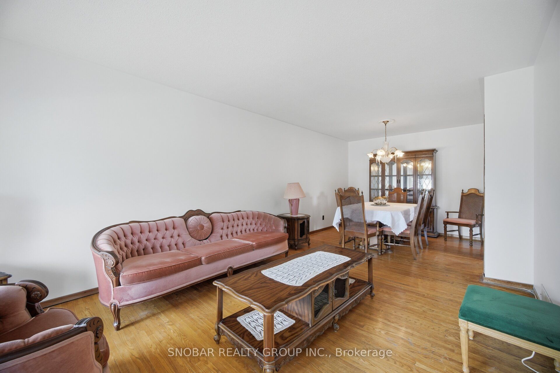 3117 Fieldgate Drive, Mississauga, ON L4X 2H2 photo 3
