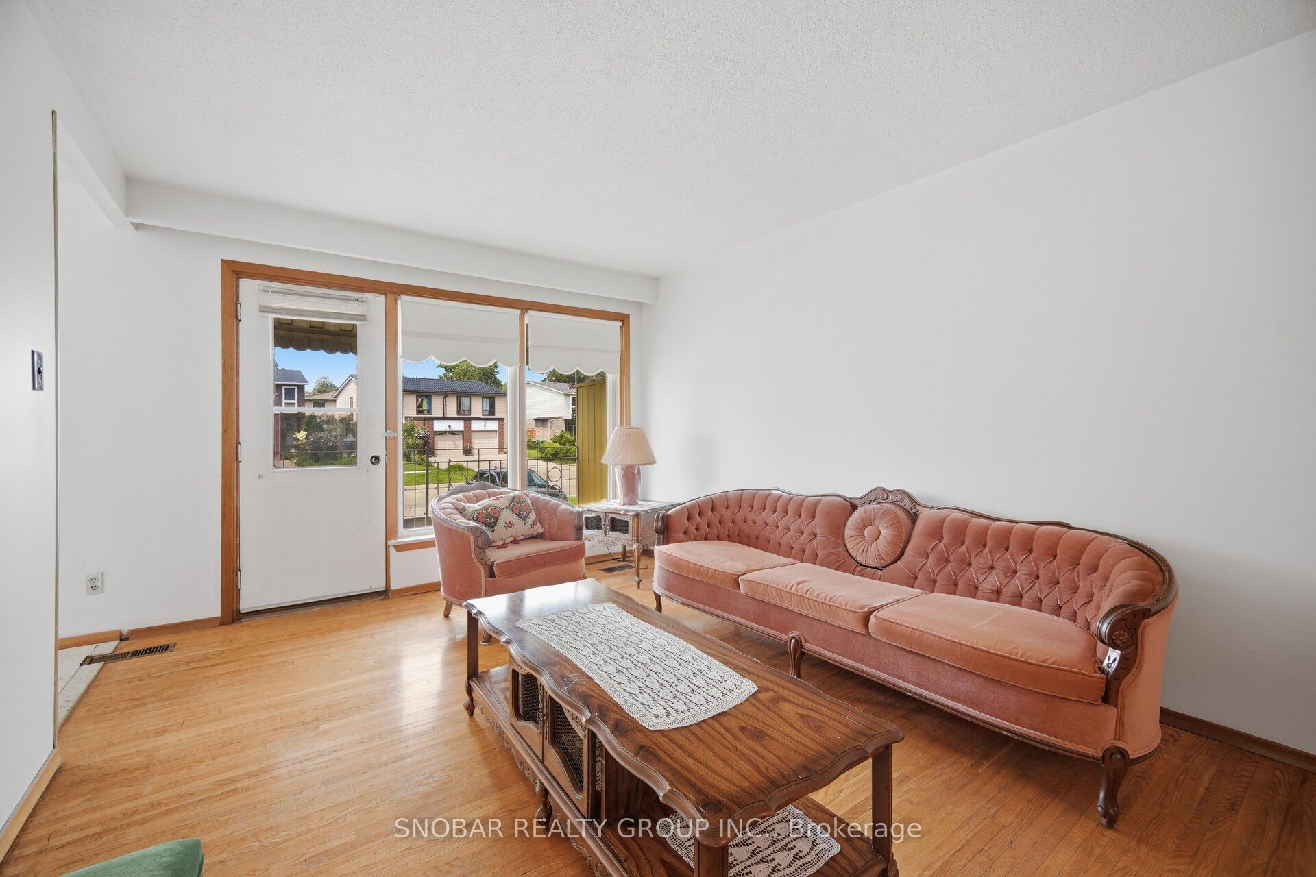 3117 Fieldgate Drive, Mississauga, ON L4X 2H2 photo 4