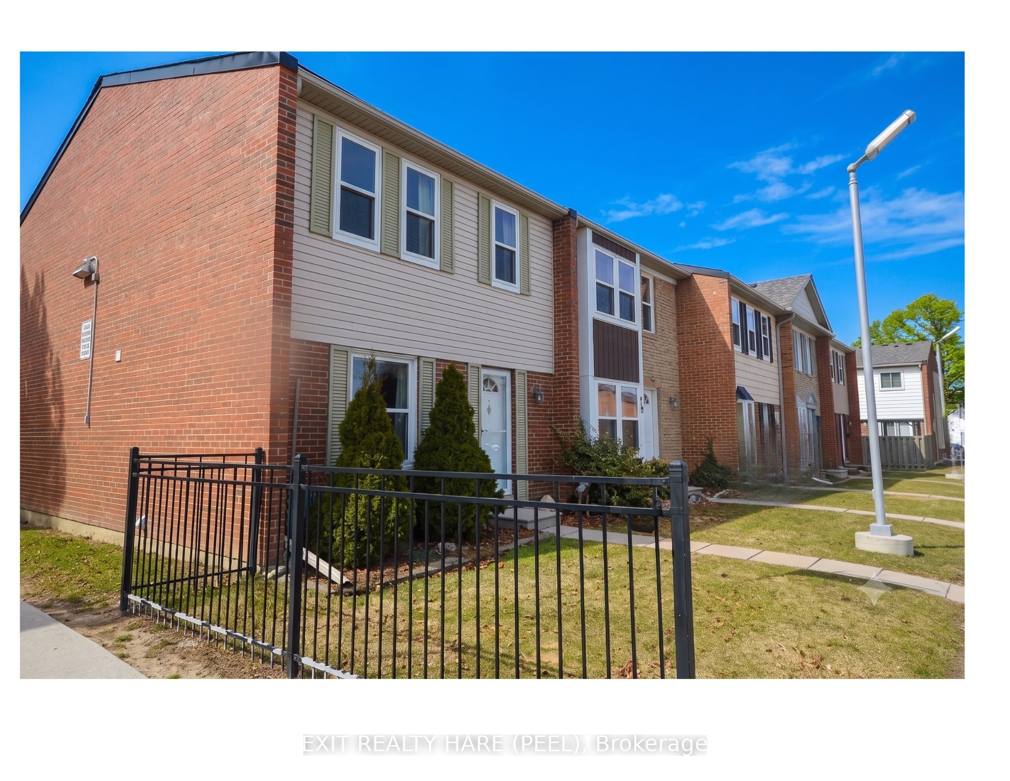 900 N Central Park Drive N 78, Brampton, ON L6S 3J6 photo 2