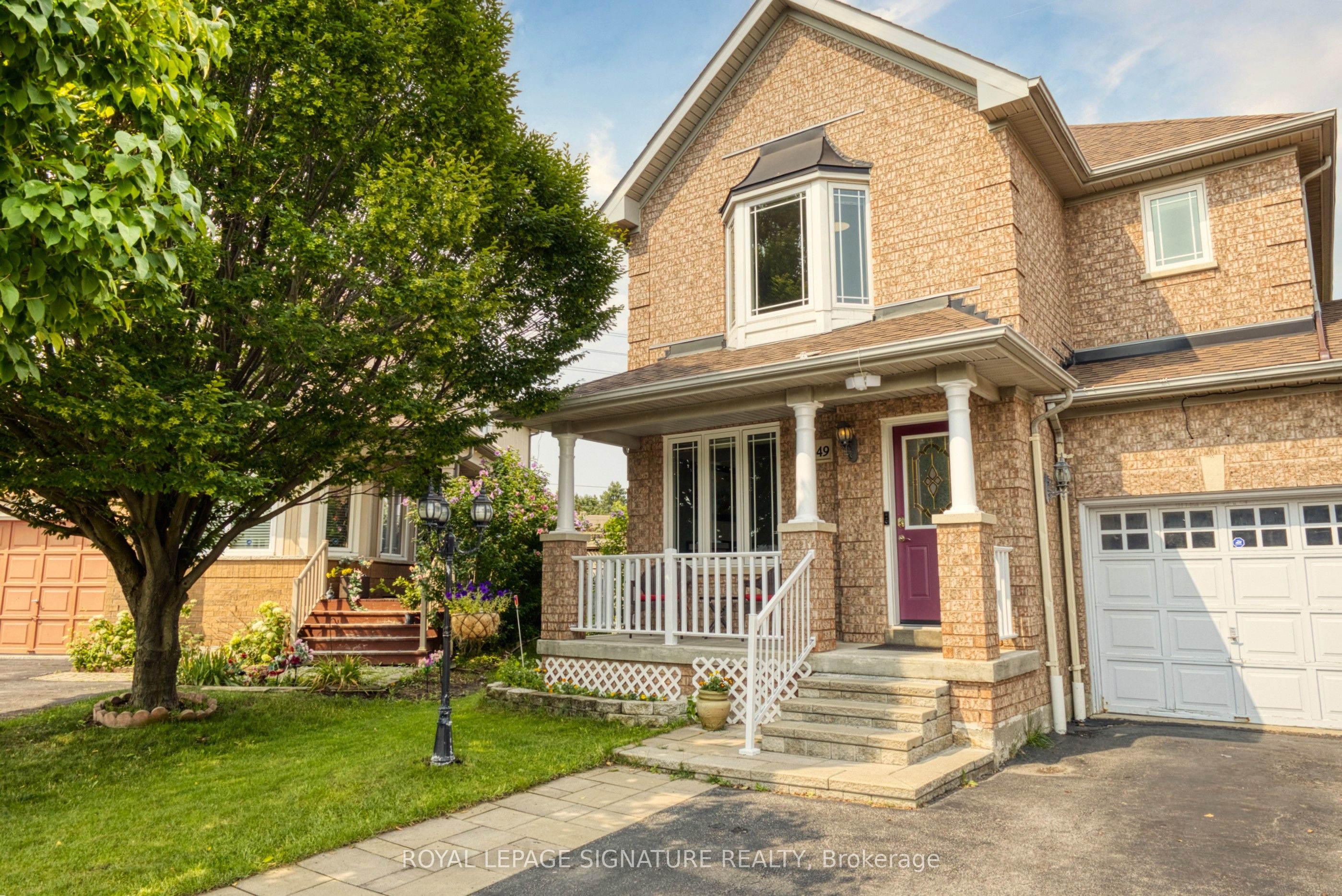 2449 BANKSIDE DR Drive, Mississauga, ON L5M 6E6 photo 2