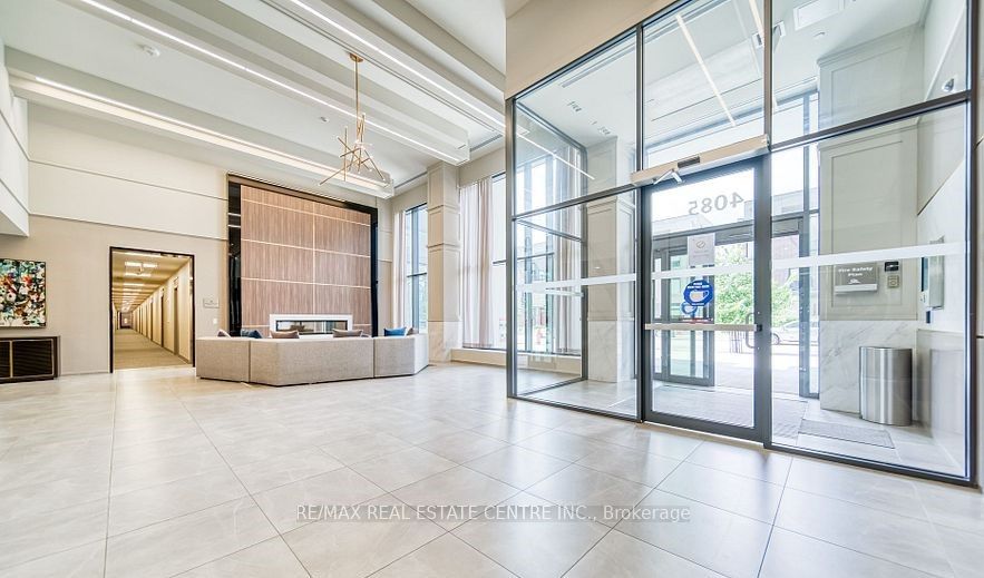 4085 Parkside Village Drive 604, Mississauga, ON L5B 0K8 photo 3
