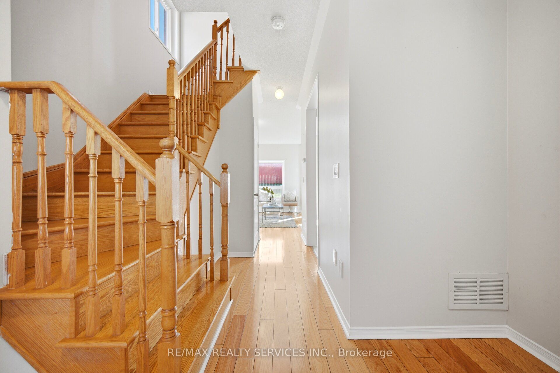 82 Rubysilver Drive, Brampton, ON L6P 1R1 photo 3
