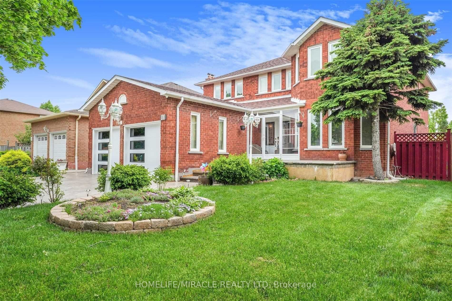 11 Phelps Drive, Brampton, ON L6X 3V5 photo 2