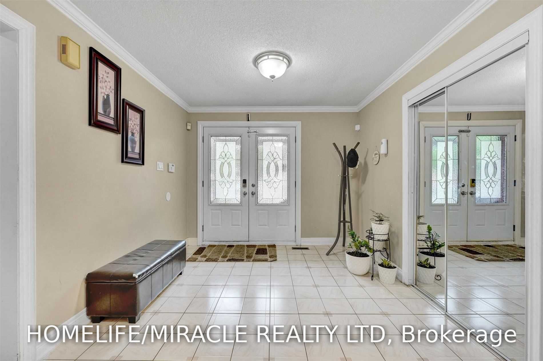 11 Phelps Drive, Brampton, ON L6X 3V5 photo 3
