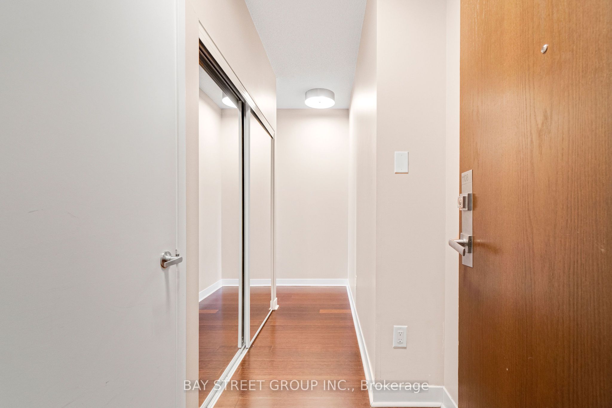 365 Prince Of Wales Drive 1108, Mississauga, ON L5B 0G6 photo 5