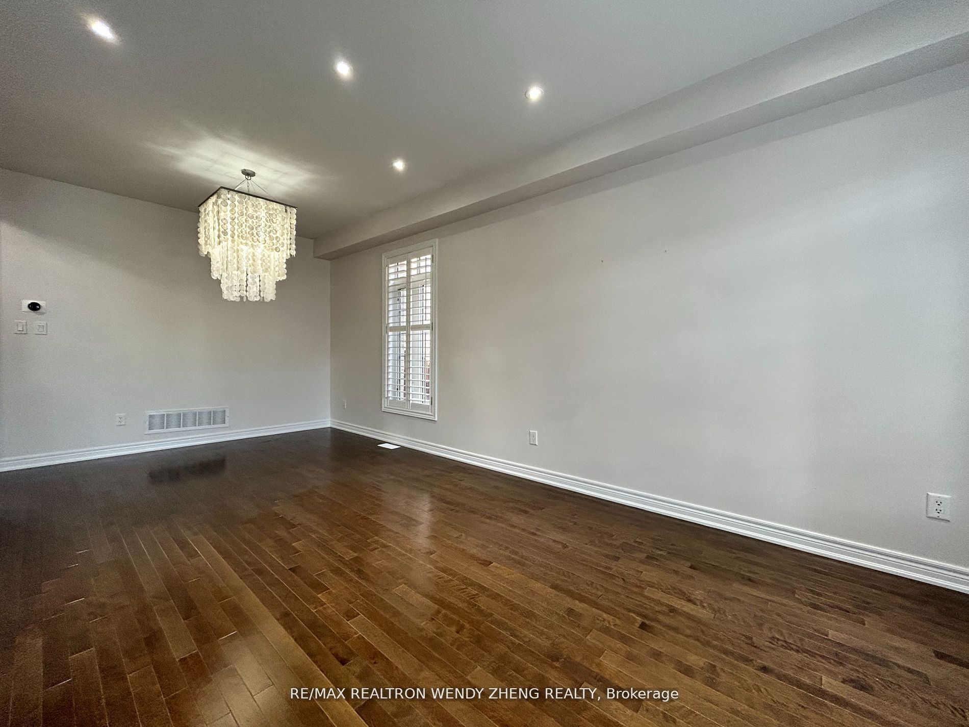 33 Begonia Crescent Upper, Brampton, ON L7A 0M6 photo 3