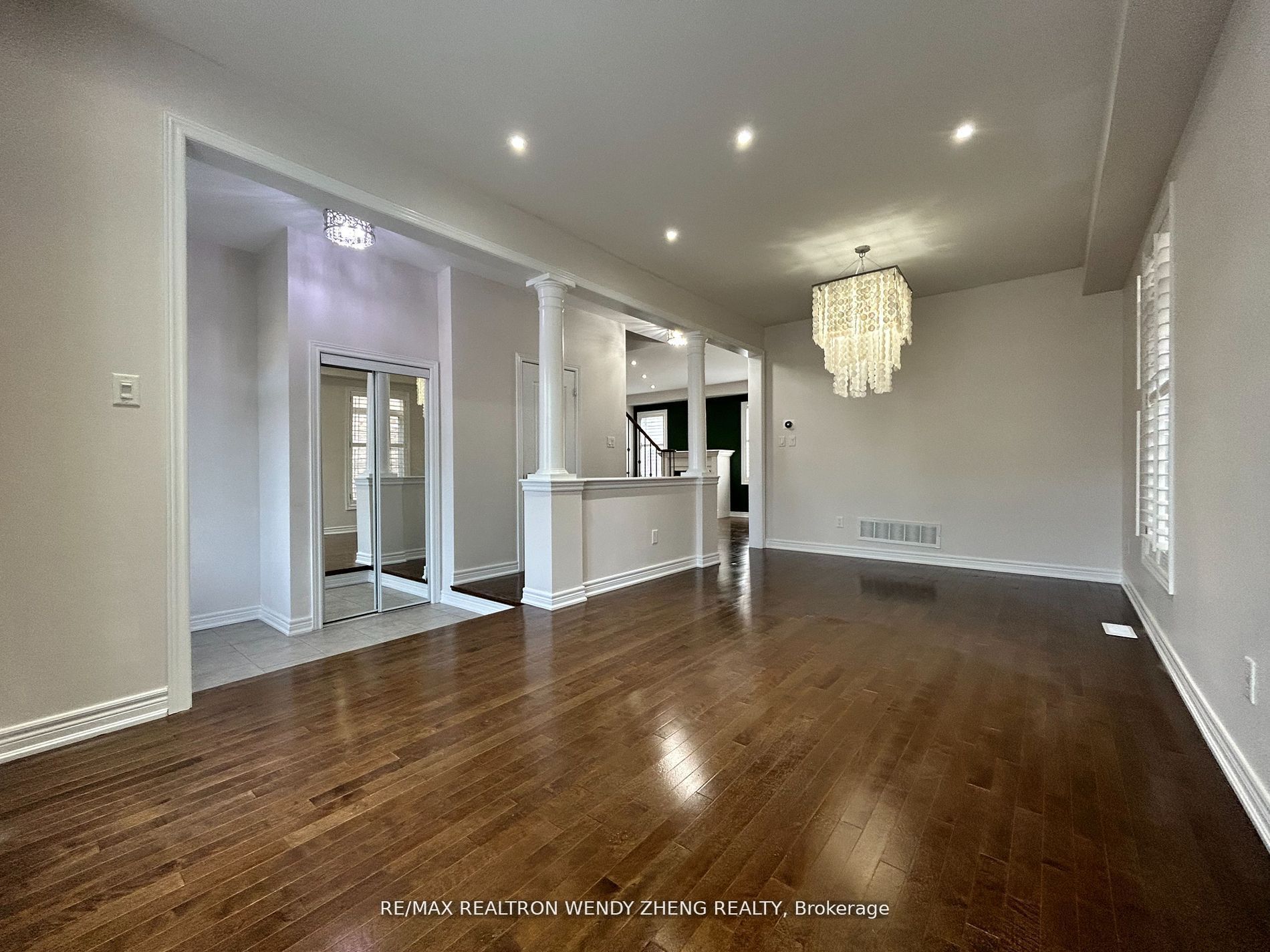 33 Begonia Crescent Upper, Brampton, ON L7A 0M6 photo 4
