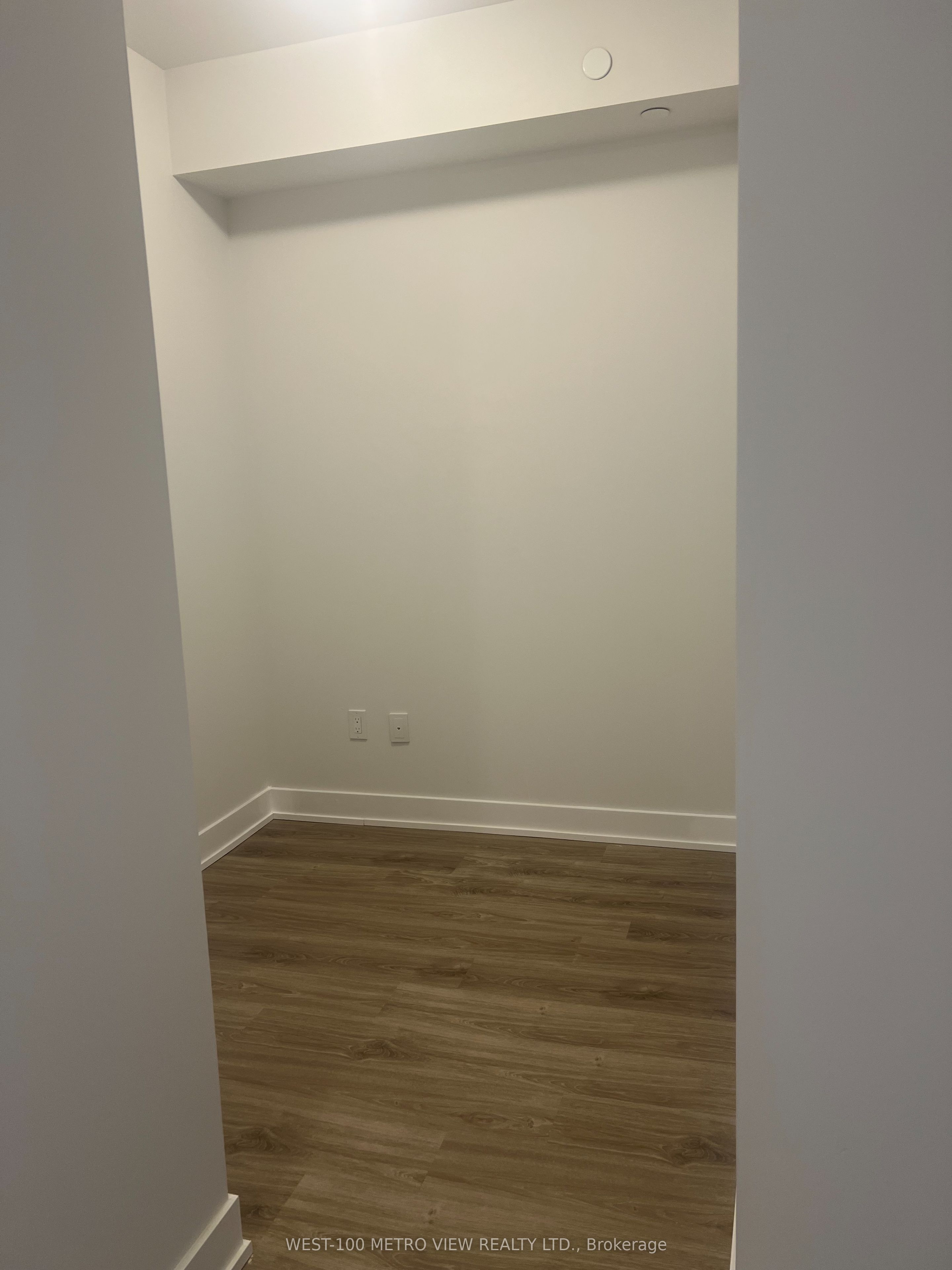 430 Square One Drive 811, Mississauga, ON L5B 0L6 photo 5