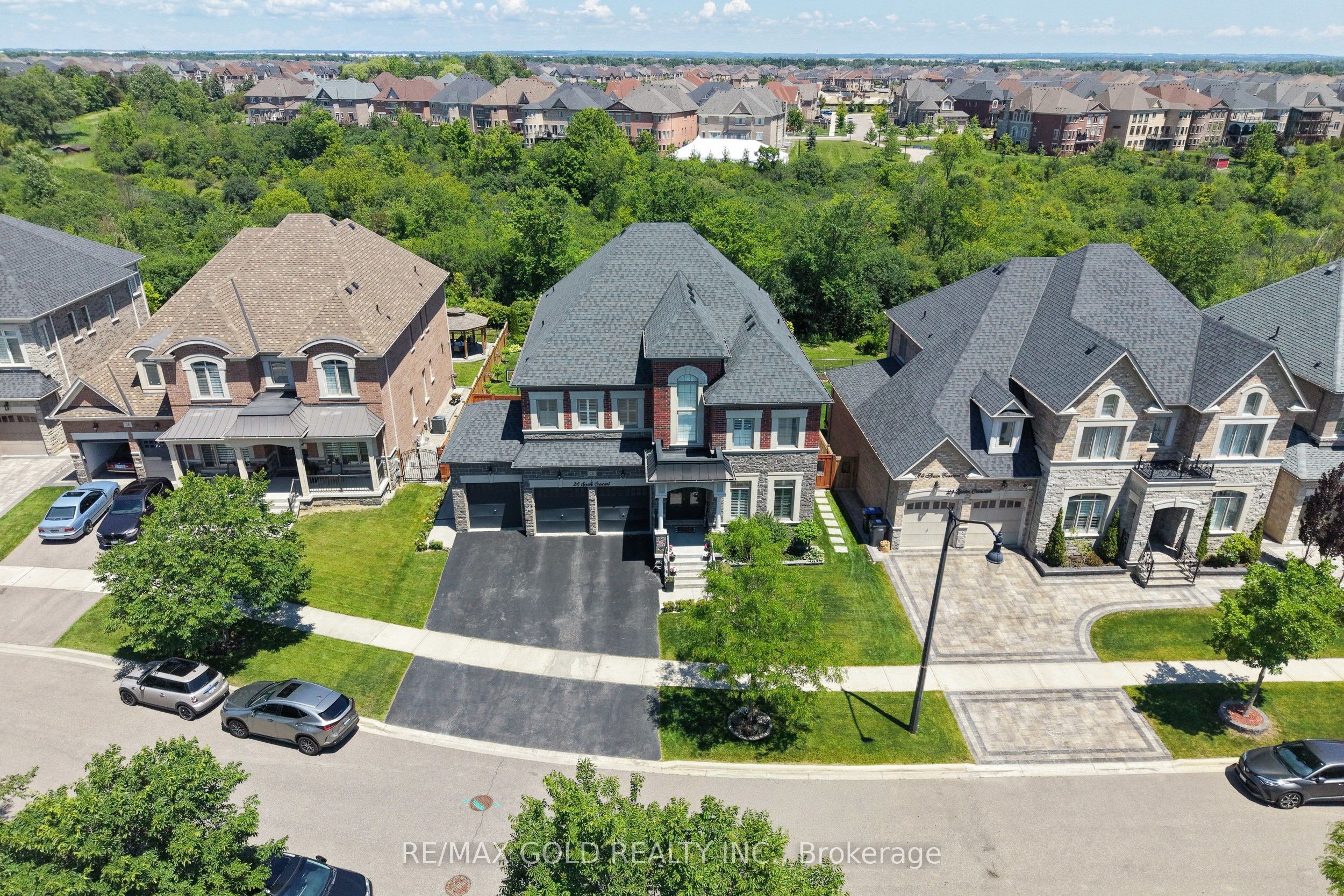 26 Spain Crescent, Brampton, ON L6P 4G8