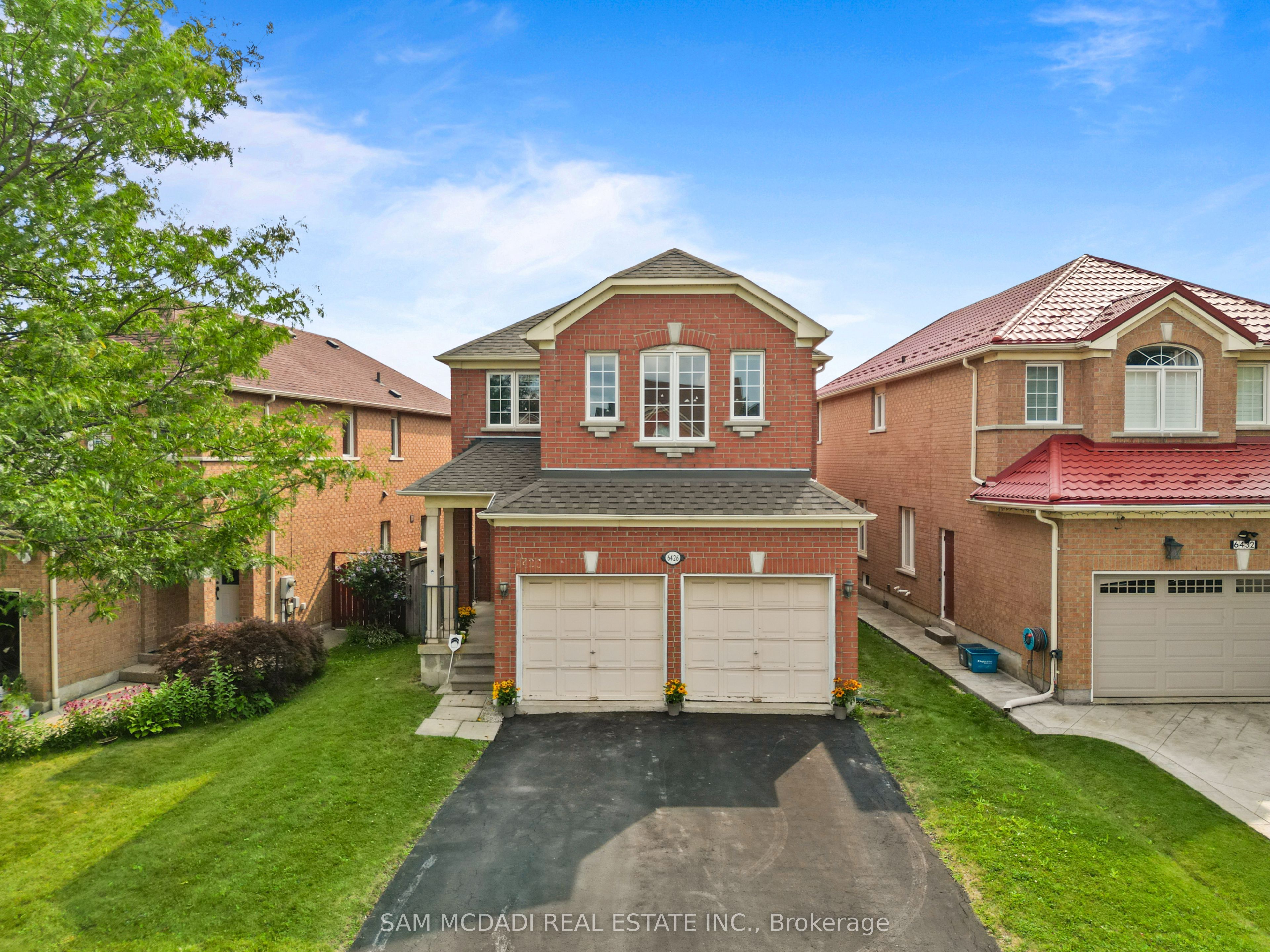 6426 Valiant Heights, Mississauga, ON L5W 1E2 photo 2