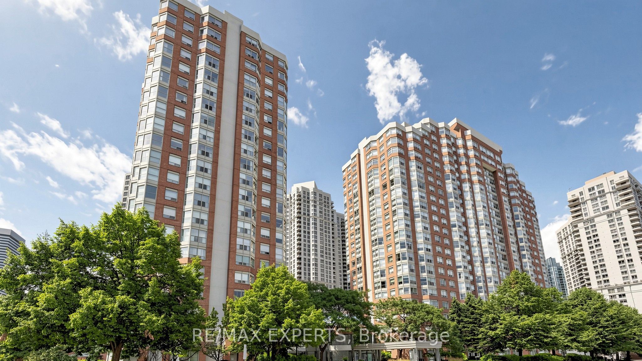 325 Webb Drive 2003, Mississauga, ON L5B 3Z9 photo 2