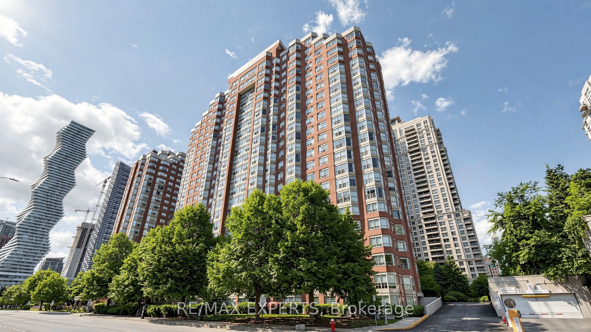 325 Webb Drive 2003, Mississauga, ON L5B 3Z9 photo 3