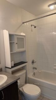 50 SKY HARBOUR Drive 409, Brampton, ON L6Y 6B8 photo 5