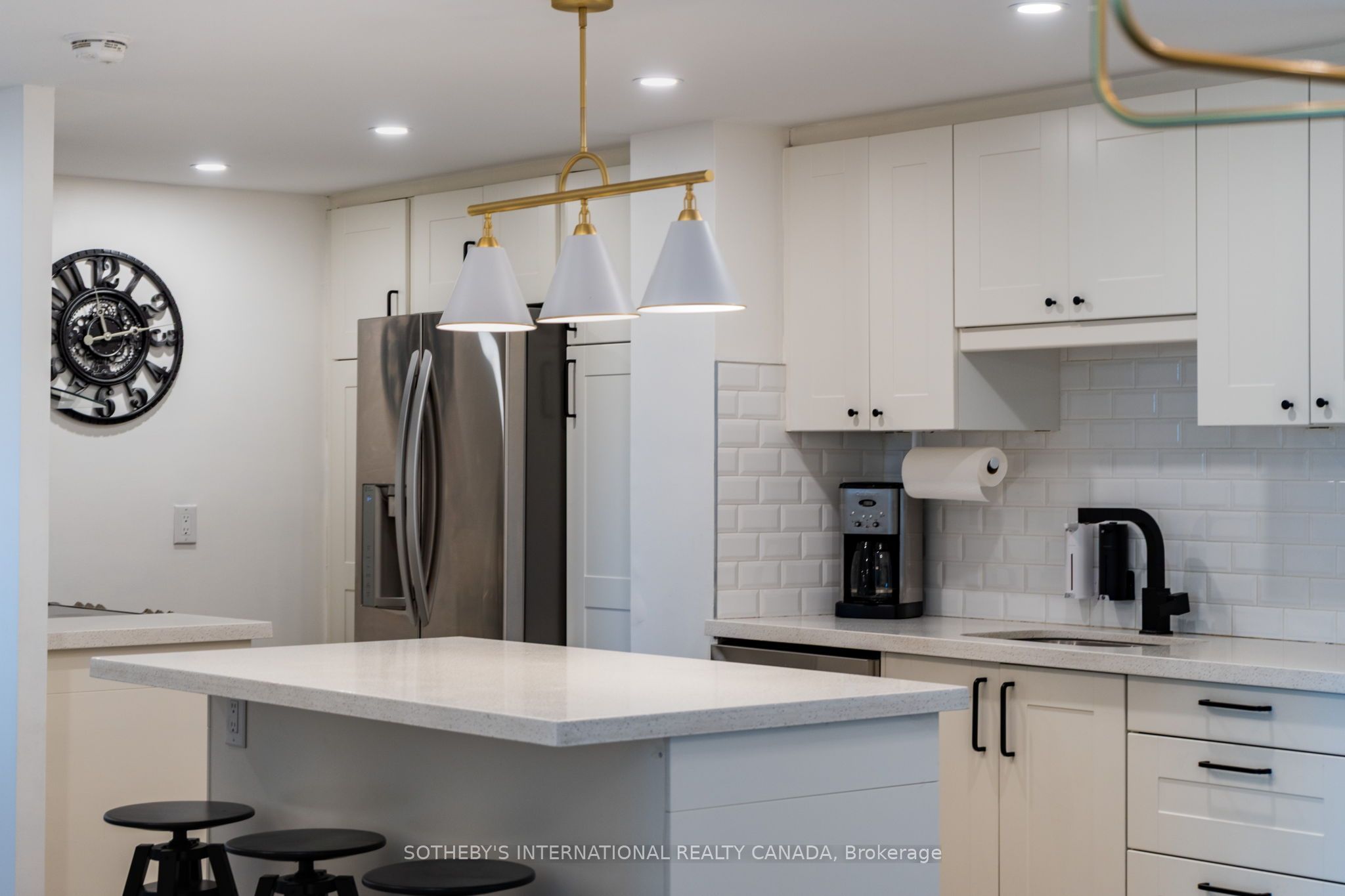 812 Burnhamthorpe Road 1110, Toronto, ON M9C 4W1