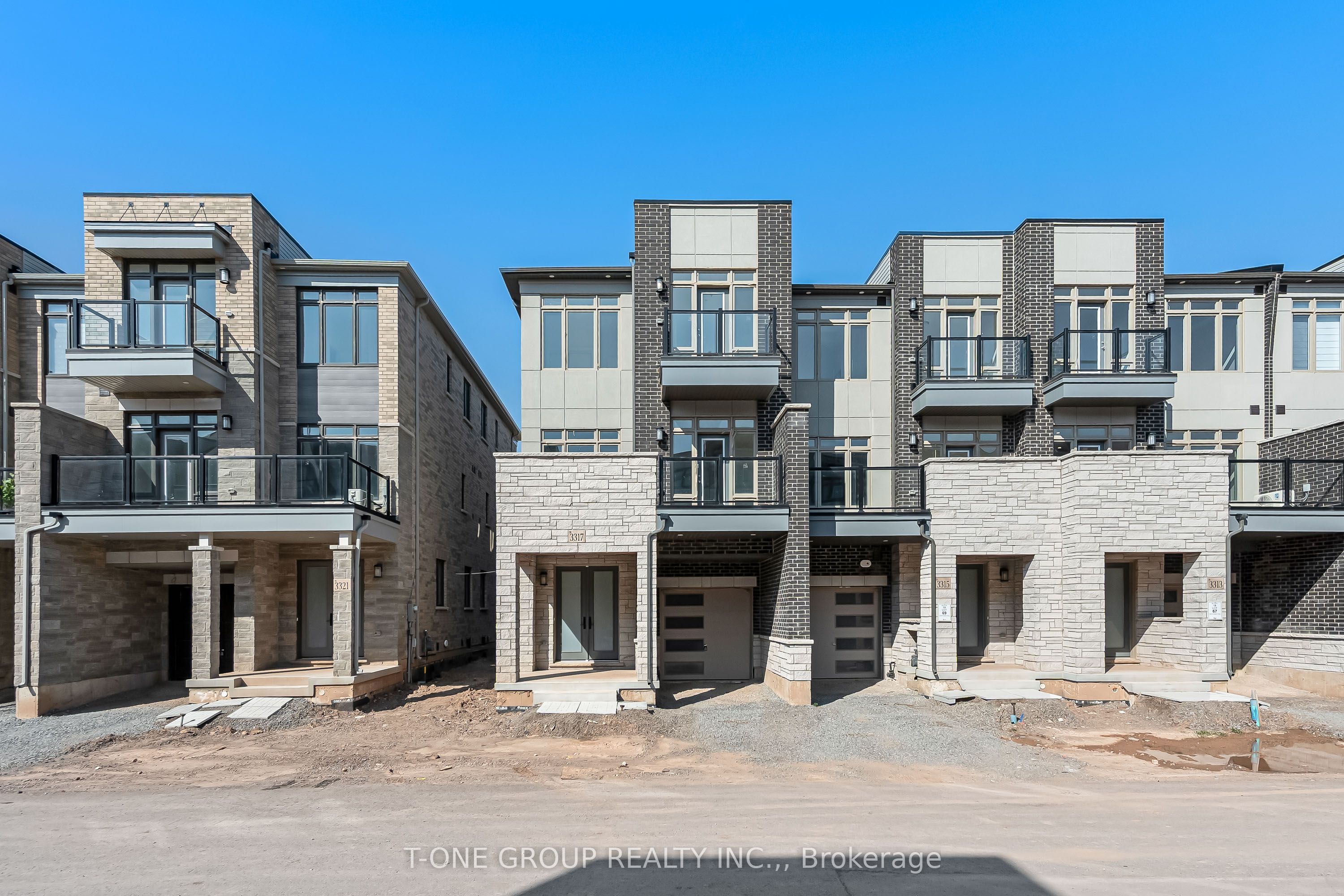 3317 Azam Way, Oakville, ON L6M 5S2 photo 2