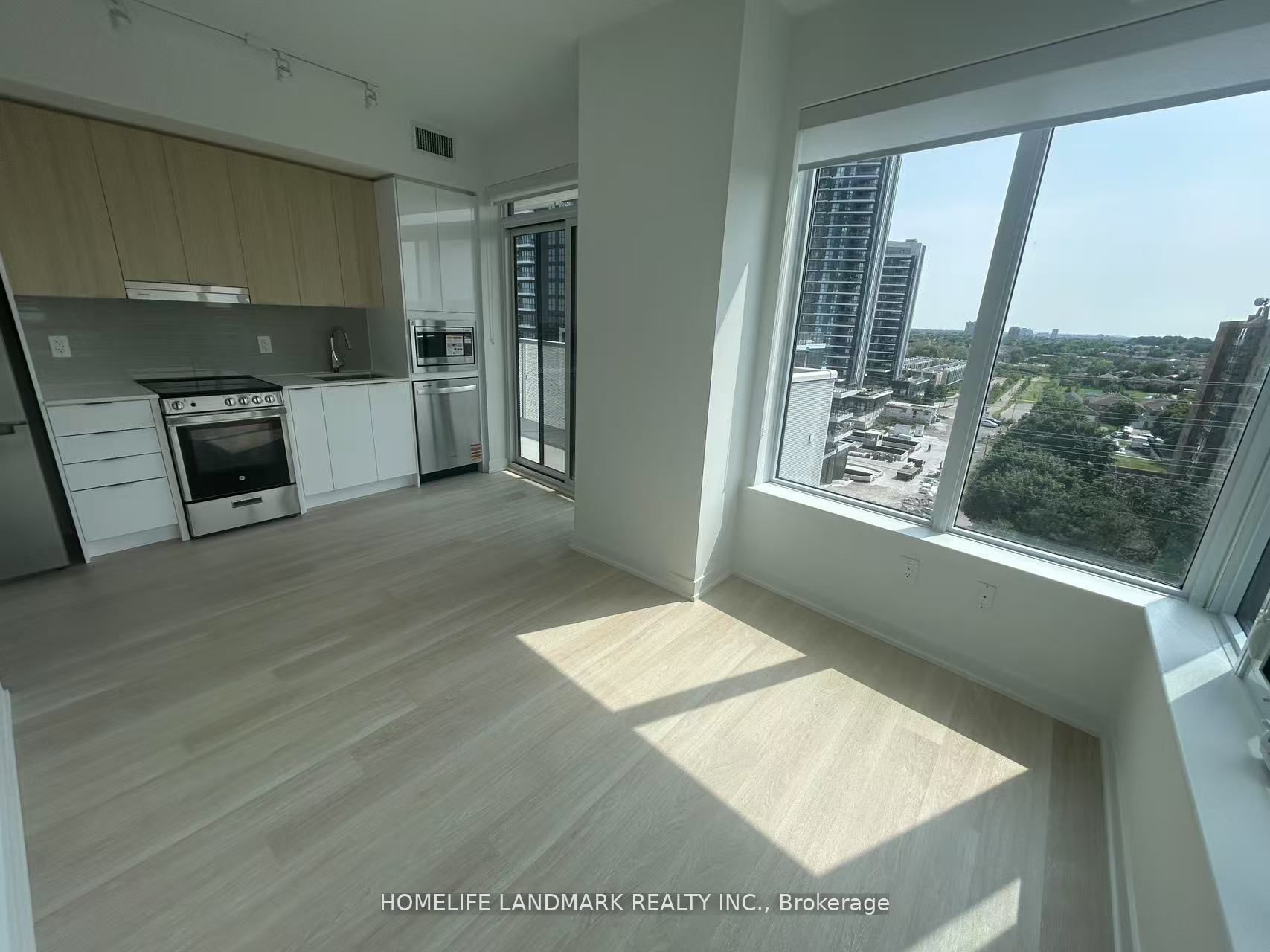 5105 Hurontario Street 708, Mississauga, ON L4Z 3X7 photo 4