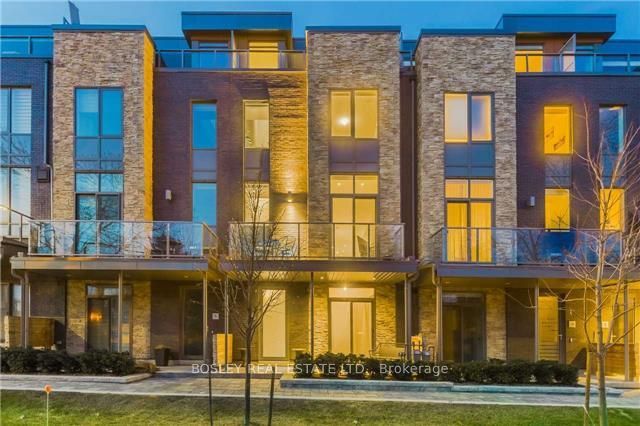 7 Godfrey's Lane, Mississauga, ON L5H 2T1
