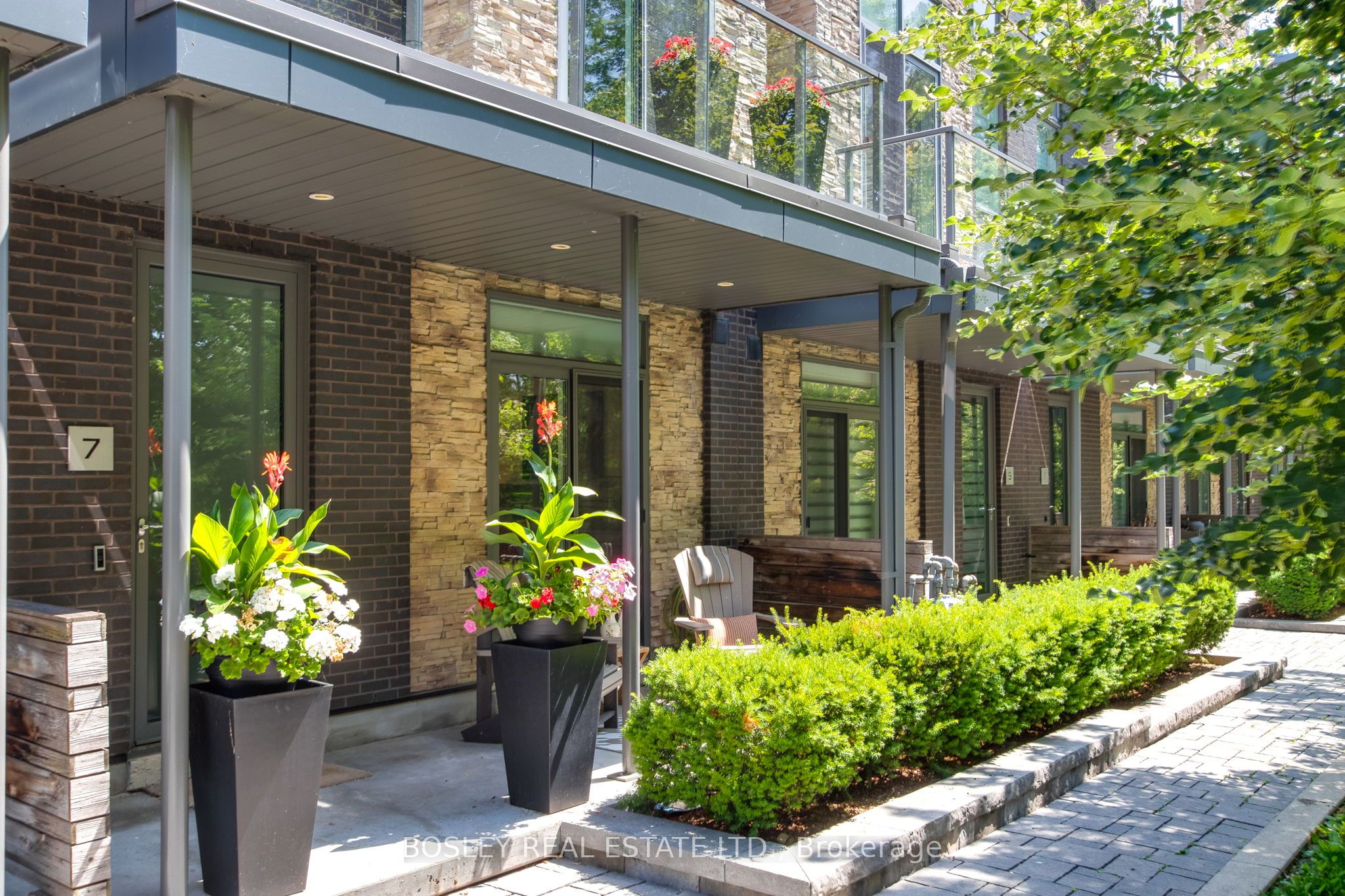 7 Godfrey's Lane, Mississauga, ON L5H 2T1 photo 5