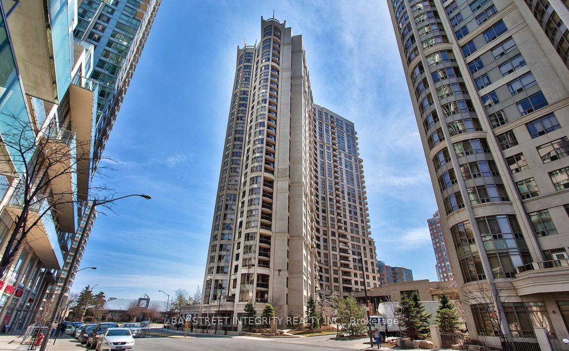 3888 Duke Of York Boulevard 2328, Mississauga, ON L5B 4P5