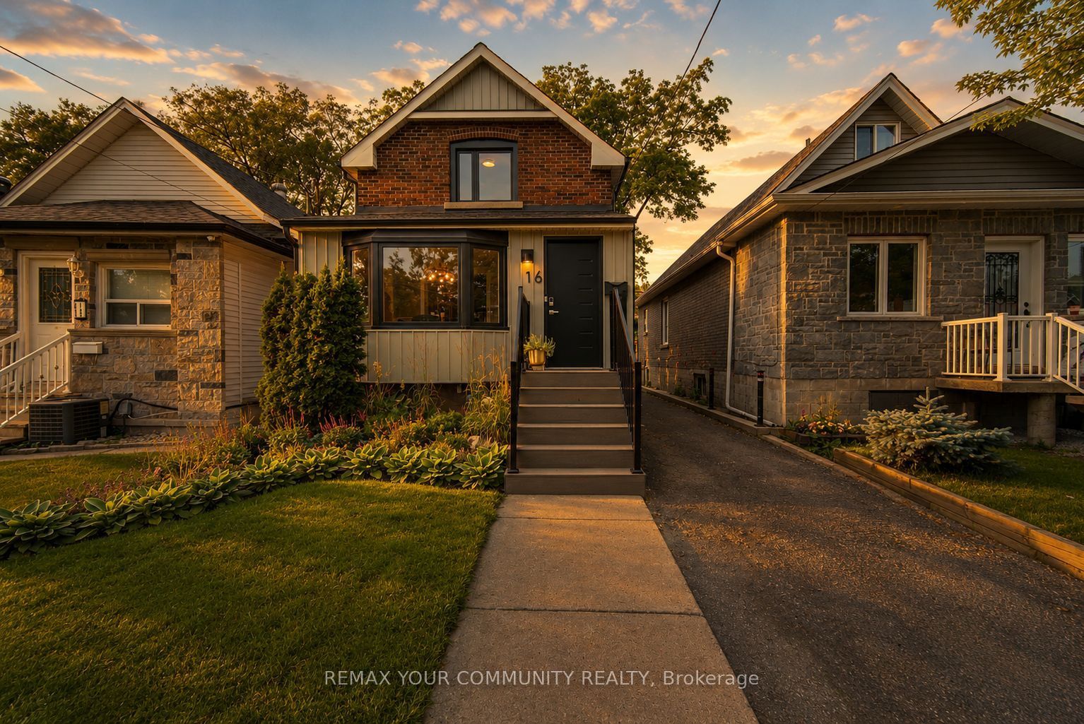 16 Cordella Avenue, Toronto, ON M6N 2J6