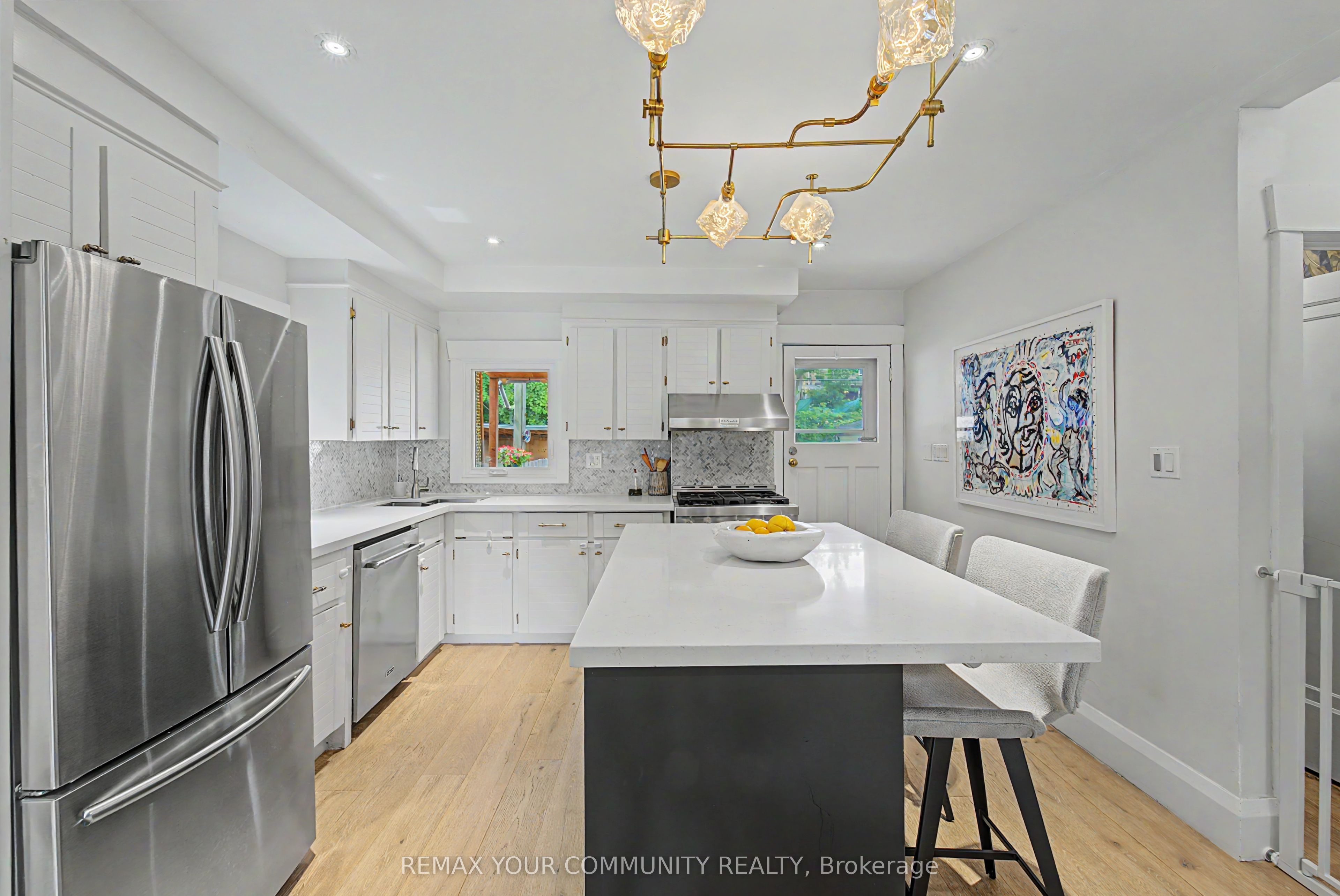 16 Cordella Avenue, Toronto, ON M6N 2J6 photo 5
