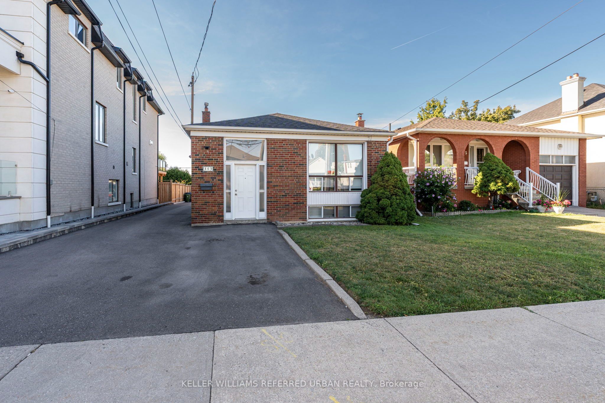 343 Ranee Avenue Lower, Toronto, ON M6A 1N9 photo 3