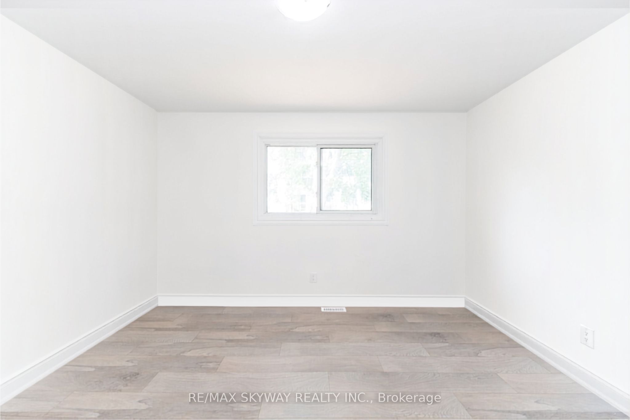 457 Woodward Avenue N, Milton, ON L9T 3B7 photo 3
