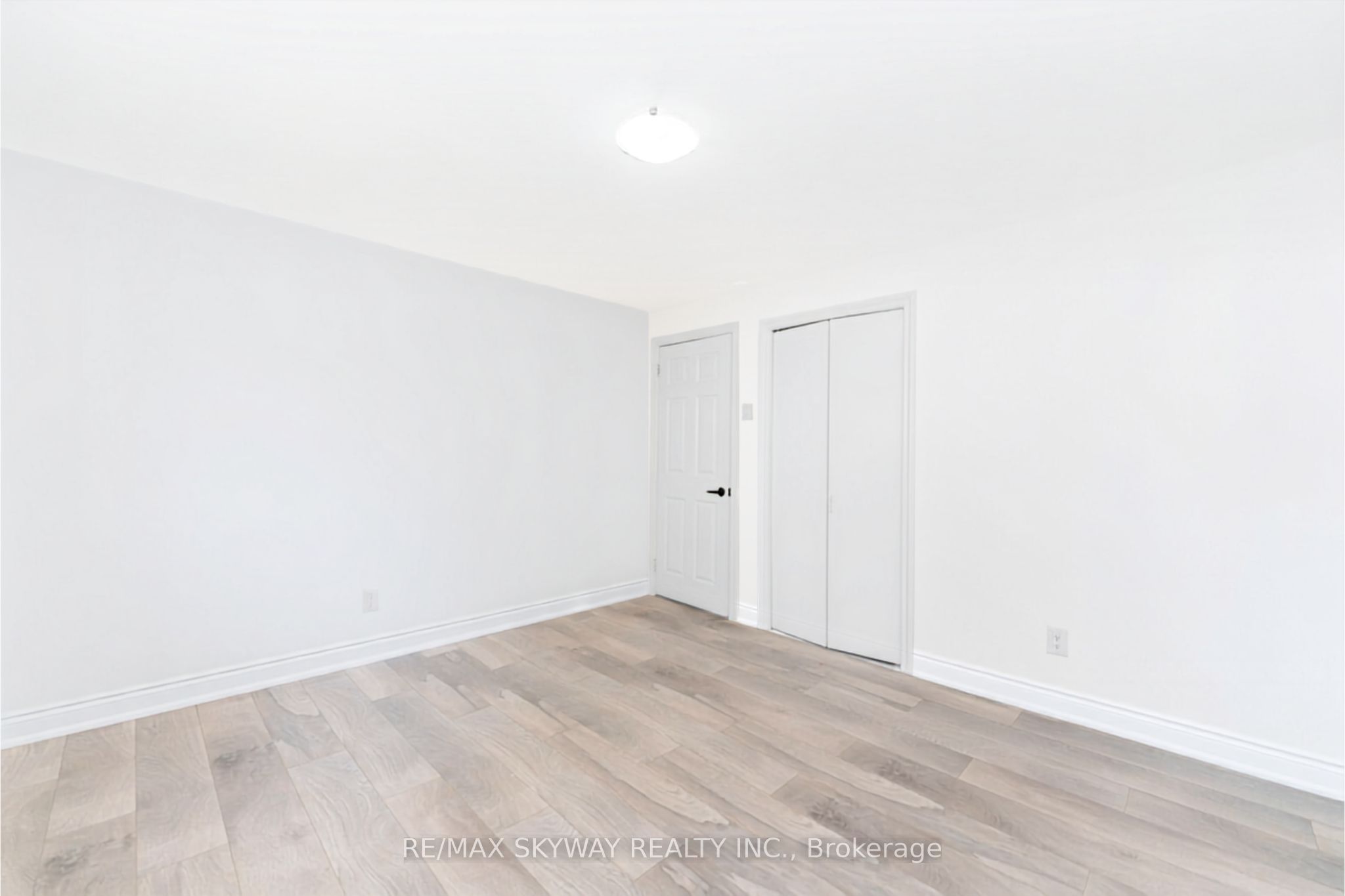 457 Woodward Avenue N, Milton, ON L9T 3B7 photo 4