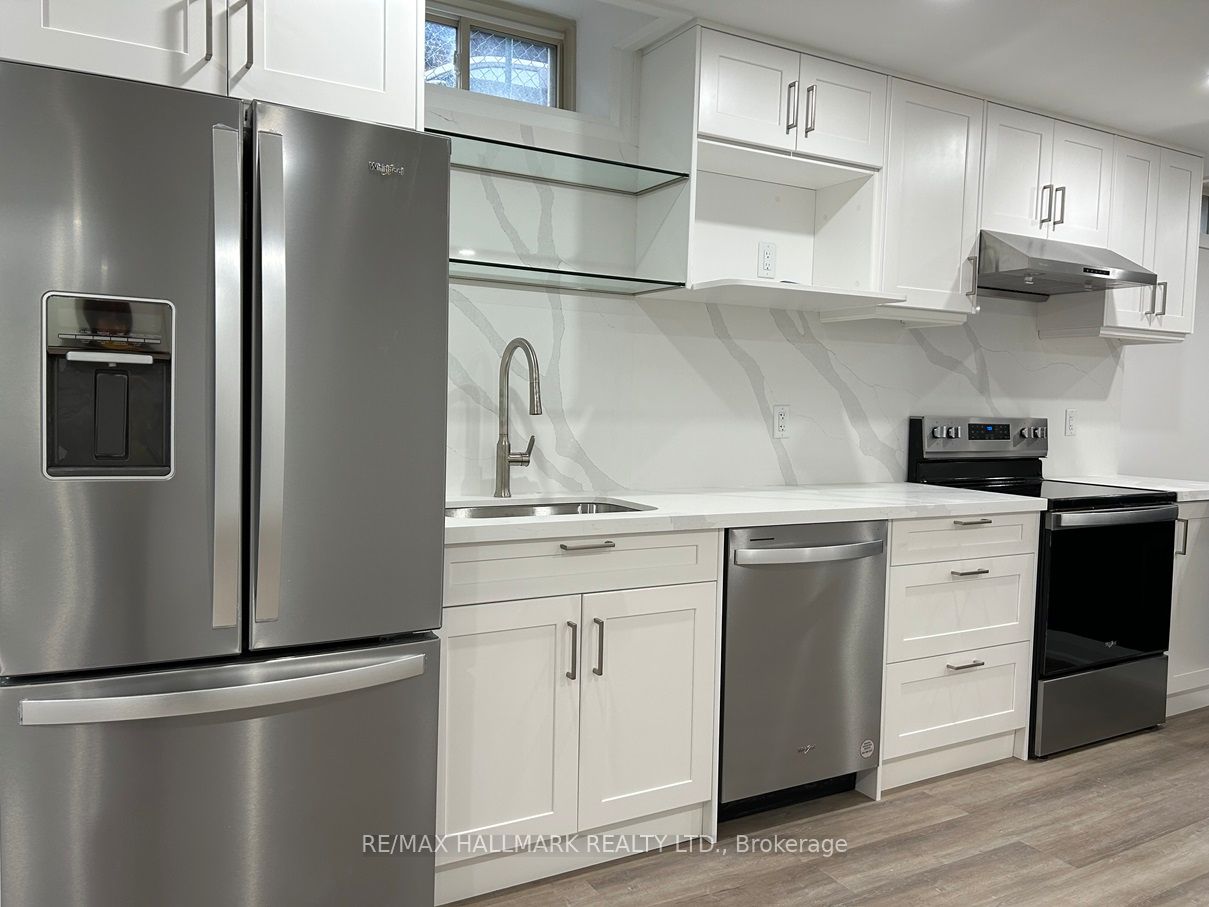 18 Knox Avenue Bsmt, Toronto, ON M9L 2M3 photo 4