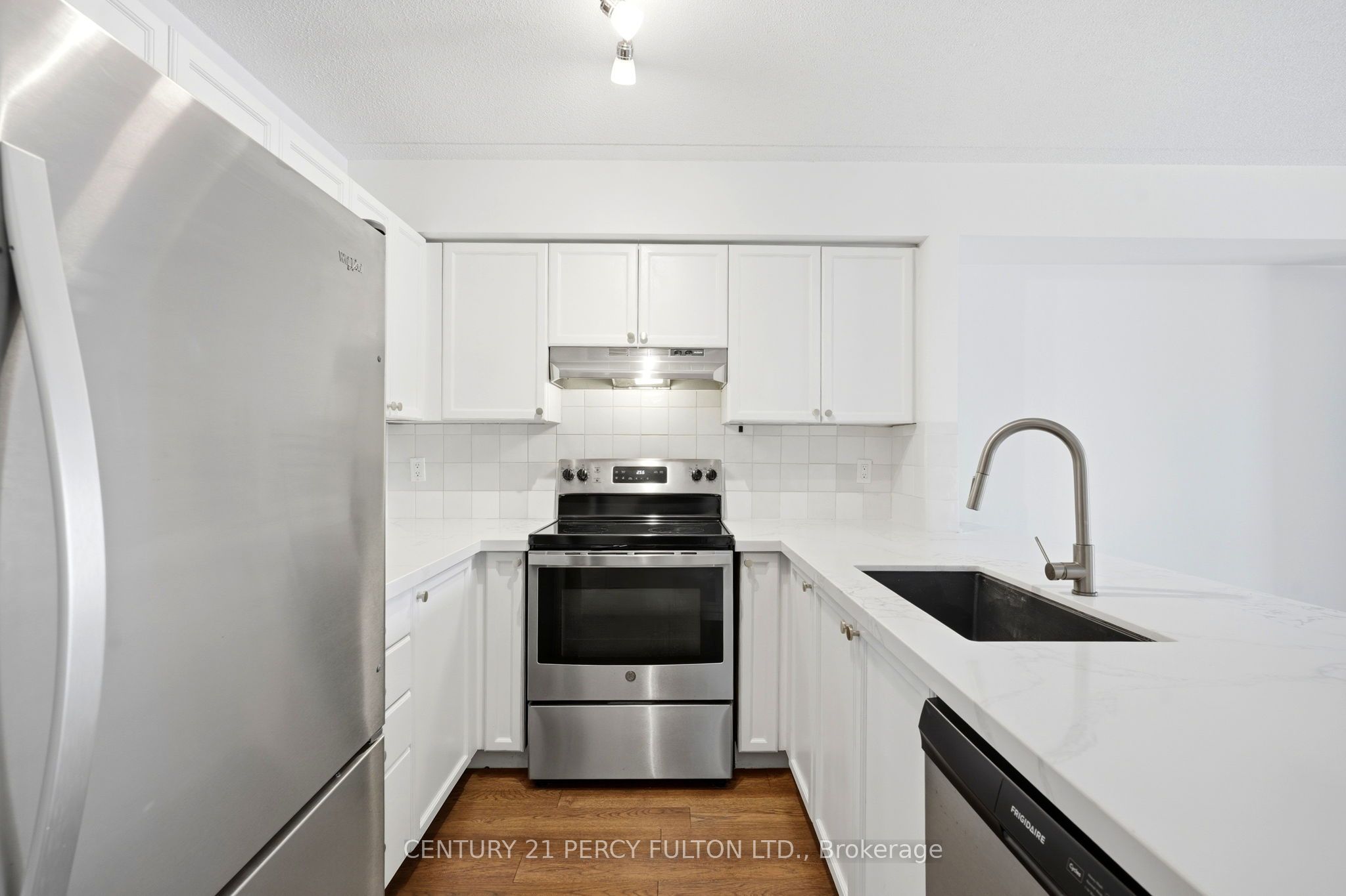1480 Bishops Gate 203, Oakville, ON L6M 4N4 photo 5