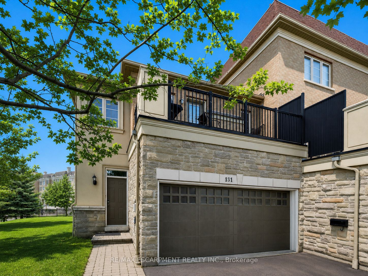 131 Robert Speck Parkway, Mississauga, ON L4Z 0A6 photo 2