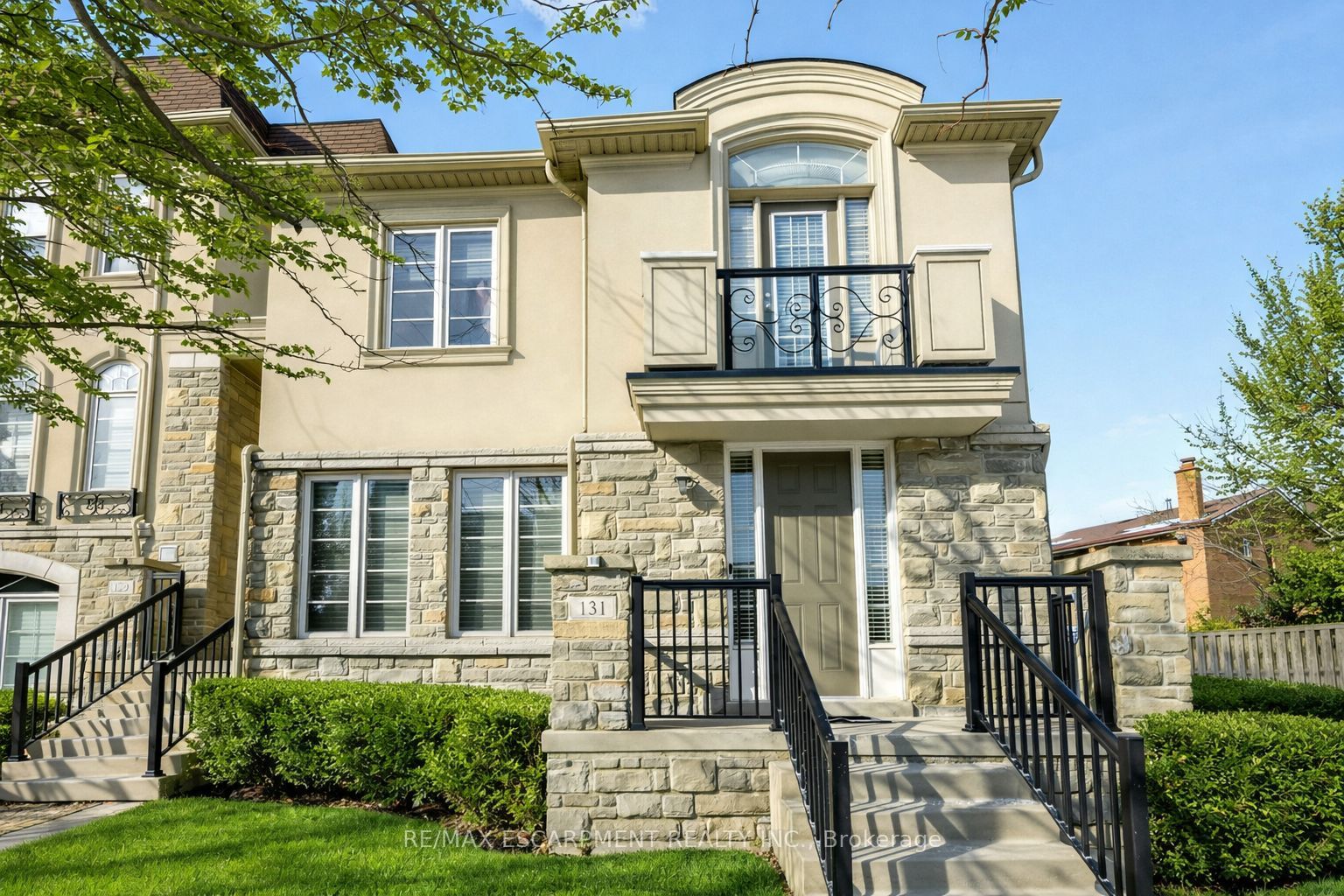 131 Robert Speck Parkway, Mississauga, ON L4Z 0A6 photo 3