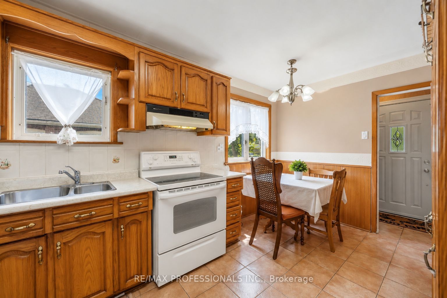15 Huntsmoor Road, Toronto, ON M9W 3R4 photo 5